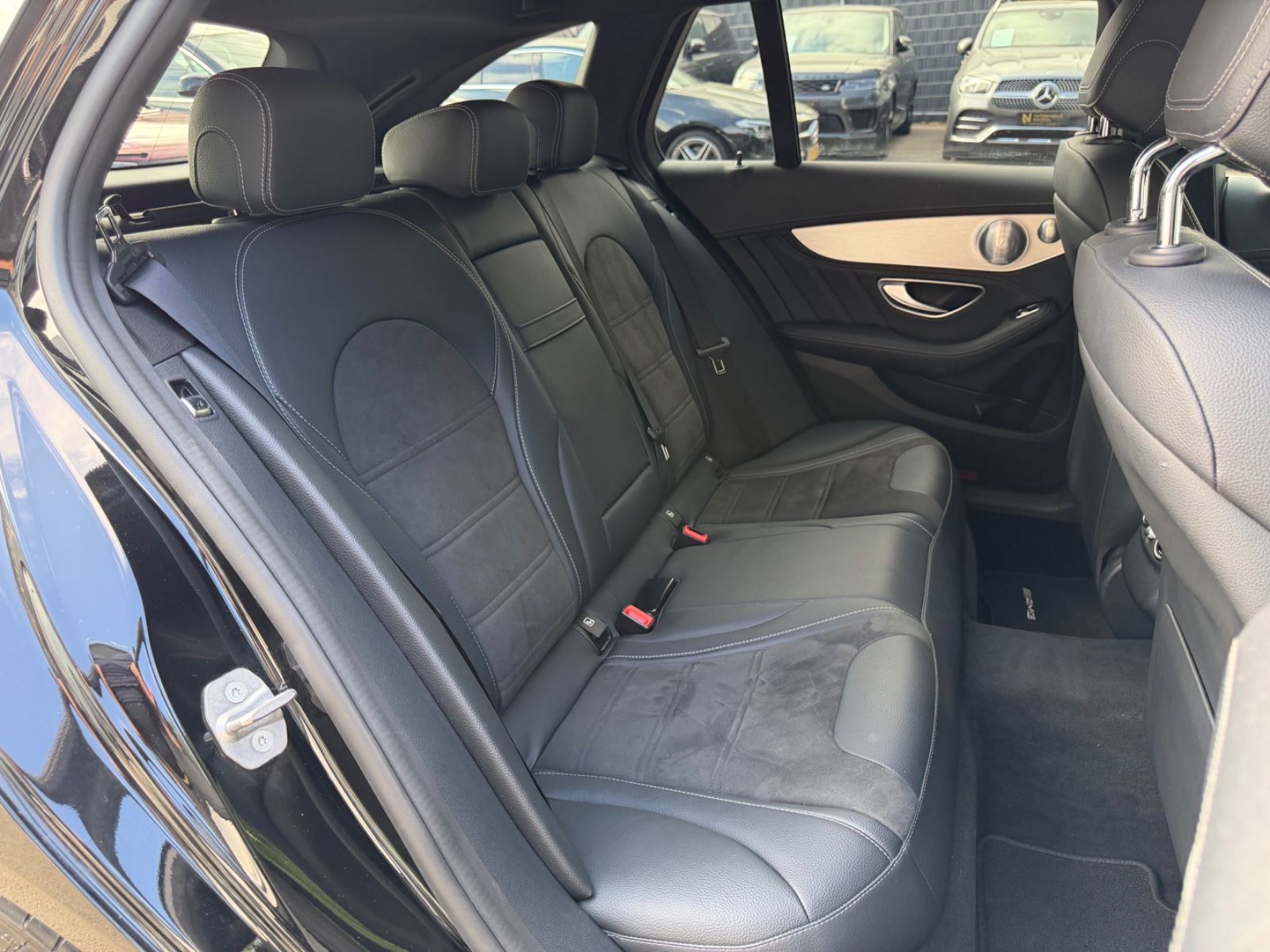 Fahrzeugabbildung Mercedes-Benz C 63 AMG T *NIGHT*COMAND*KAMERA*BURMESTER*LED*