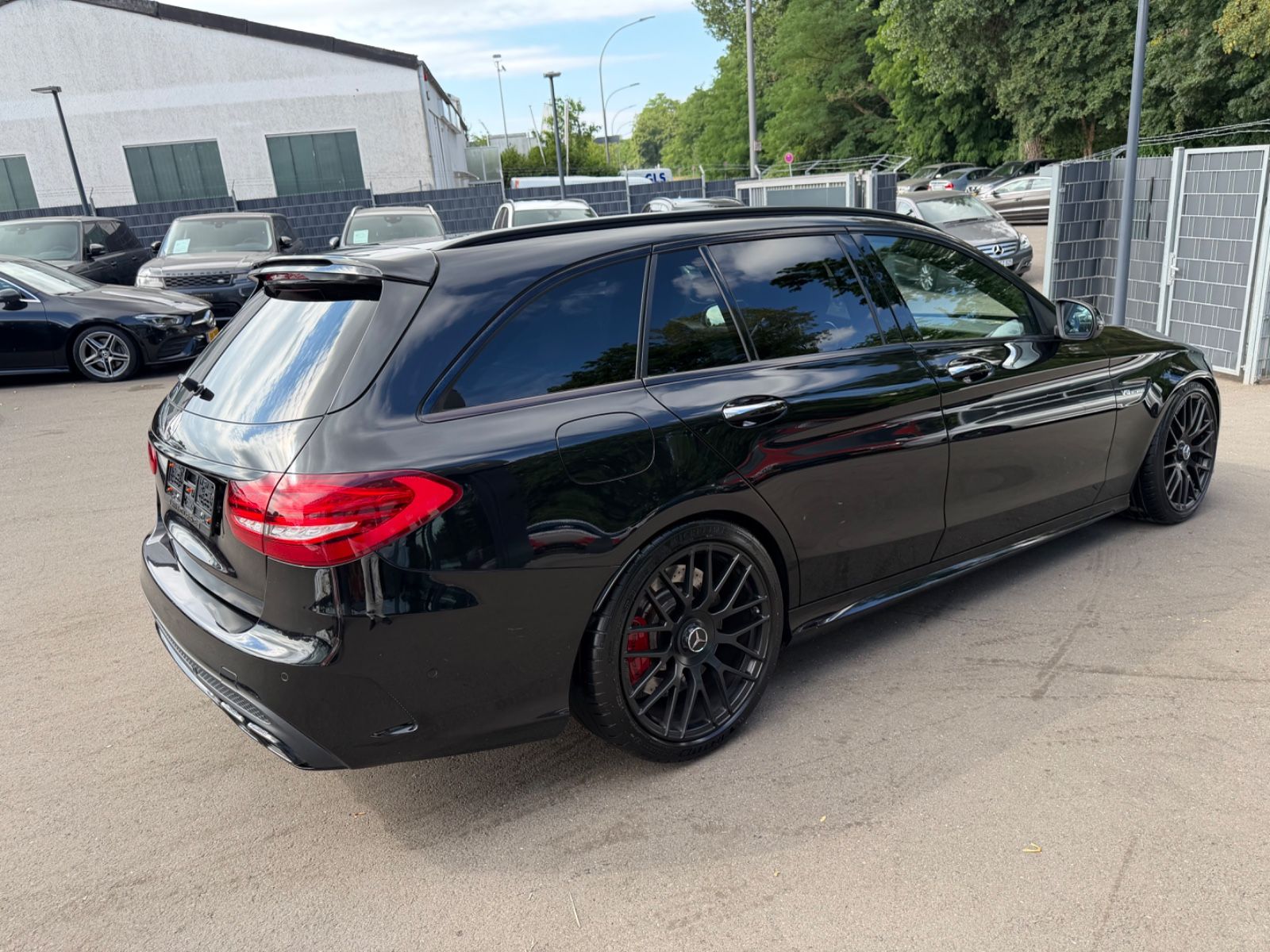 Fahrzeugabbildung Mercedes-Benz C 63 AMG T *NIGHT*COMAND*KAMERA*BURMESTER*LED*