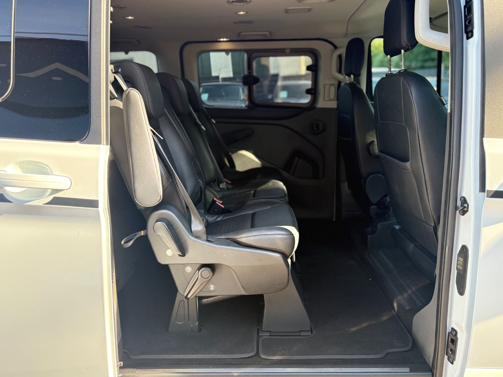 Fahrzeugabbildung Ford TOURNEO CUSTOM SPORT*2.HD*AUT*LED*KAMERA*8 SITZE