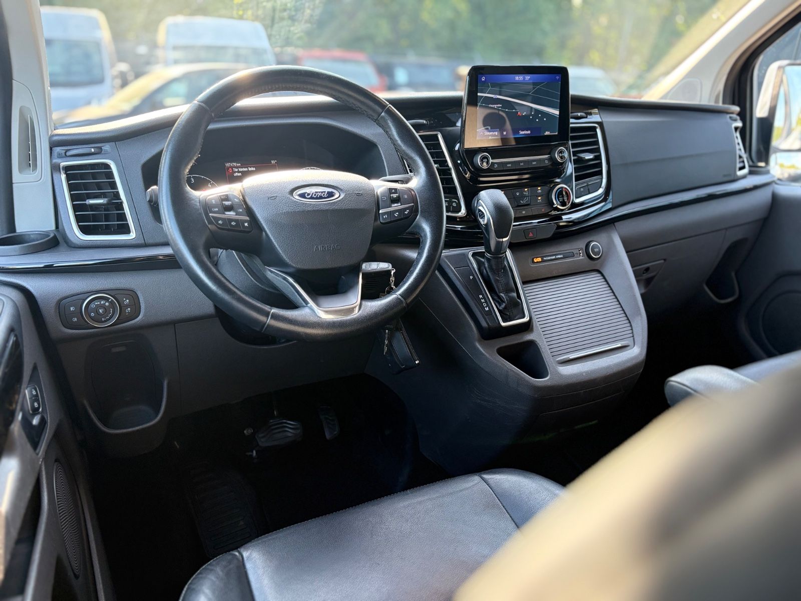 Fahrzeugabbildung Ford TOURNEO CUSTOM SPORT*2.HD*AUT*LED*KAMERA*8 SITZE