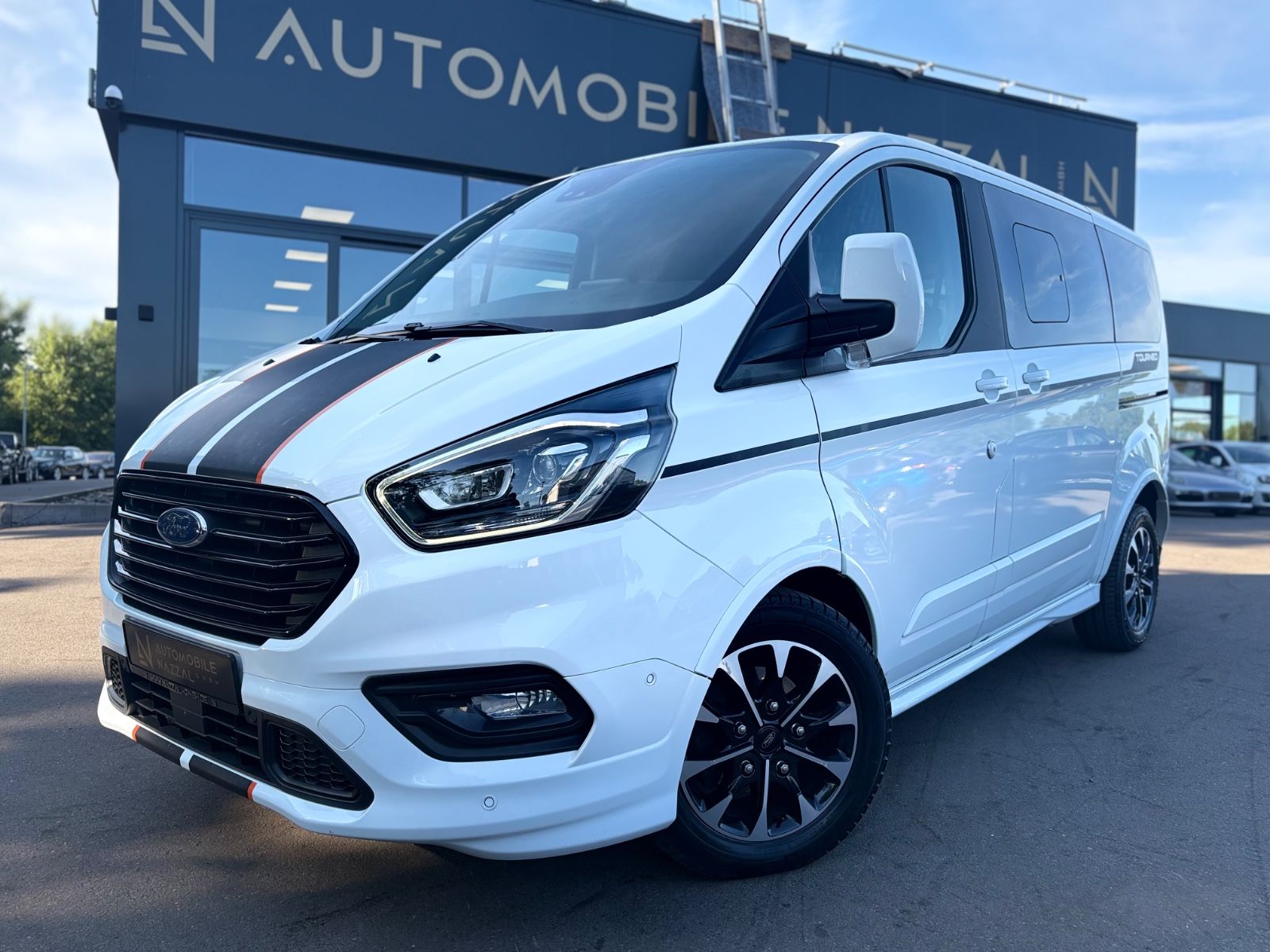 Fahrzeugabbildung Ford TOURNEO CUSTOM SPORT*2.HD*AUT*LED*KAMERA*8 SITZE