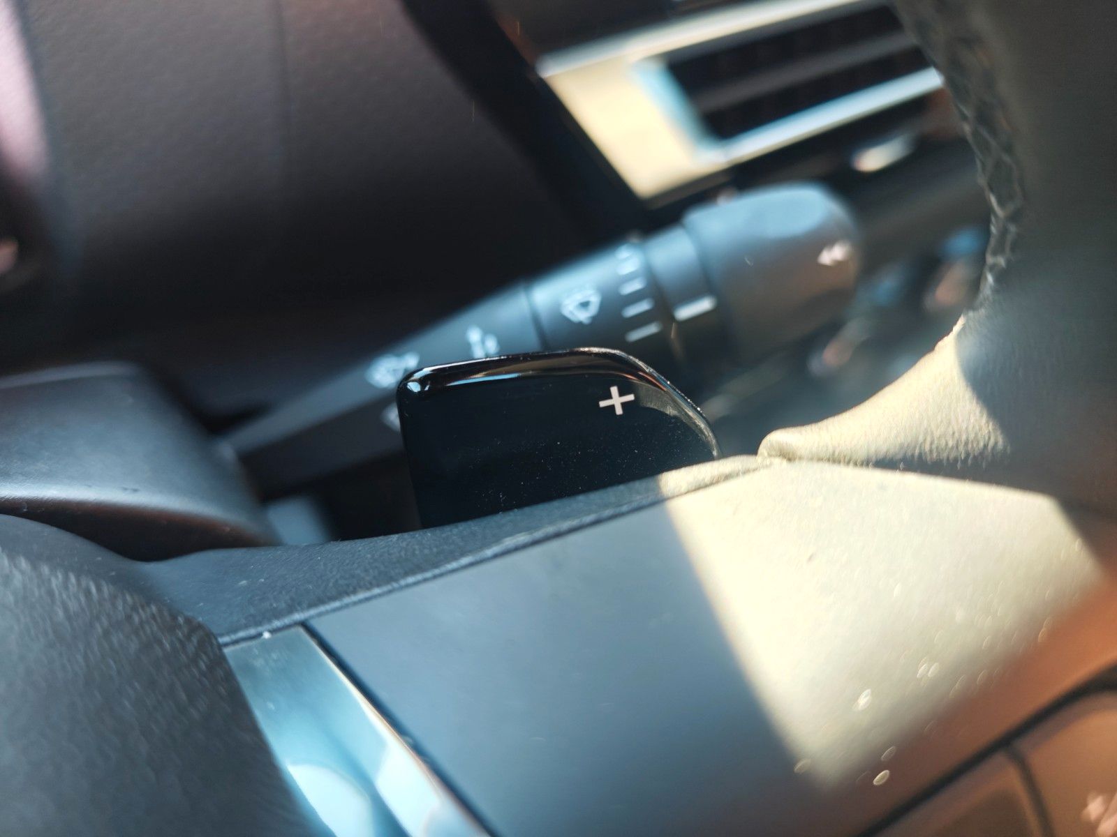Fahrzeugabbildung Citroën C4 LIM. MAX*HEAD UP*KLIMAAUTO*KAMERA*NAVI*