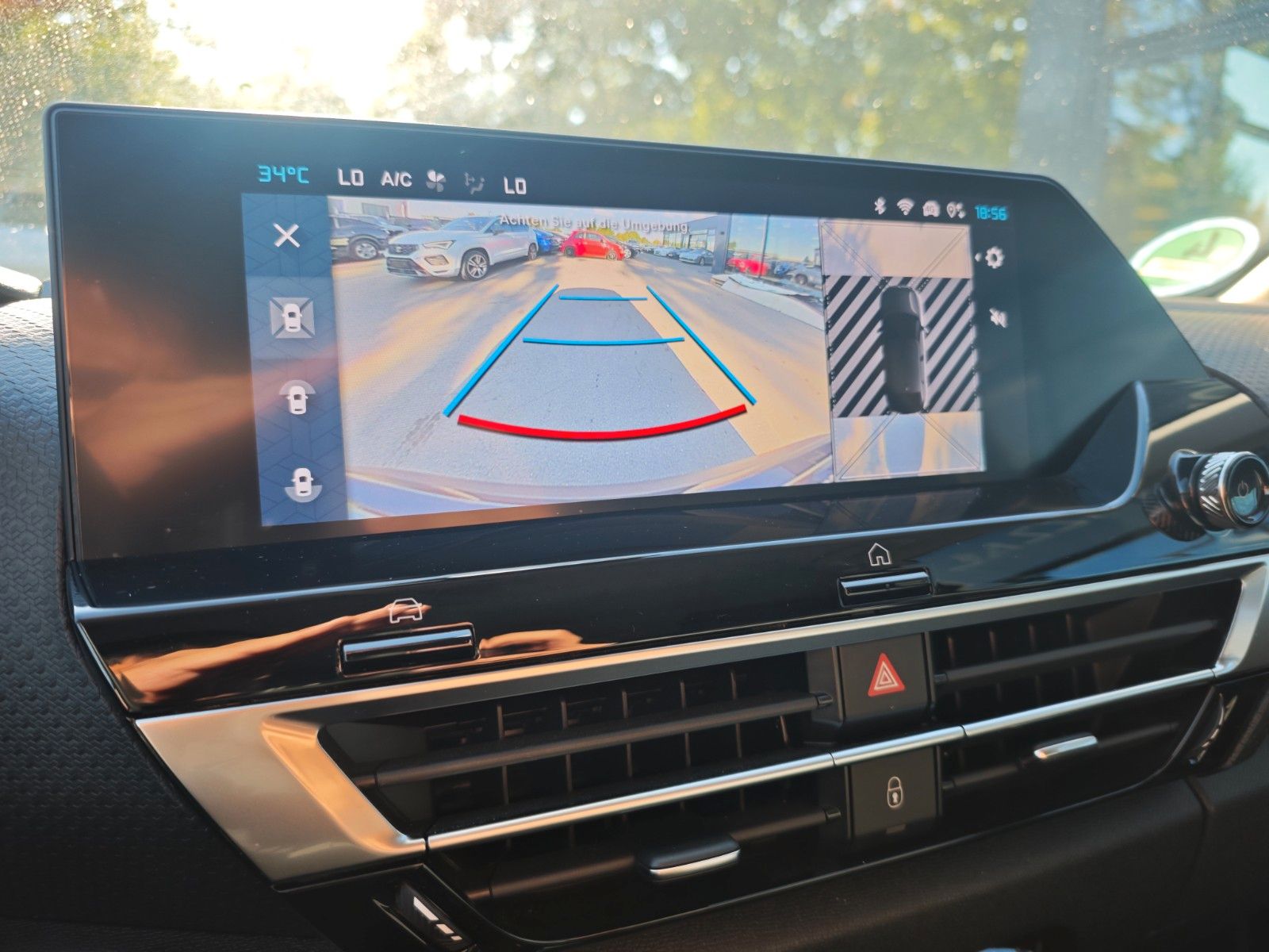 Fahrzeugabbildung Citroën C4 LIM. MAX*HEAD UP*KLIMAAUTO*KAMERA*NAVI*