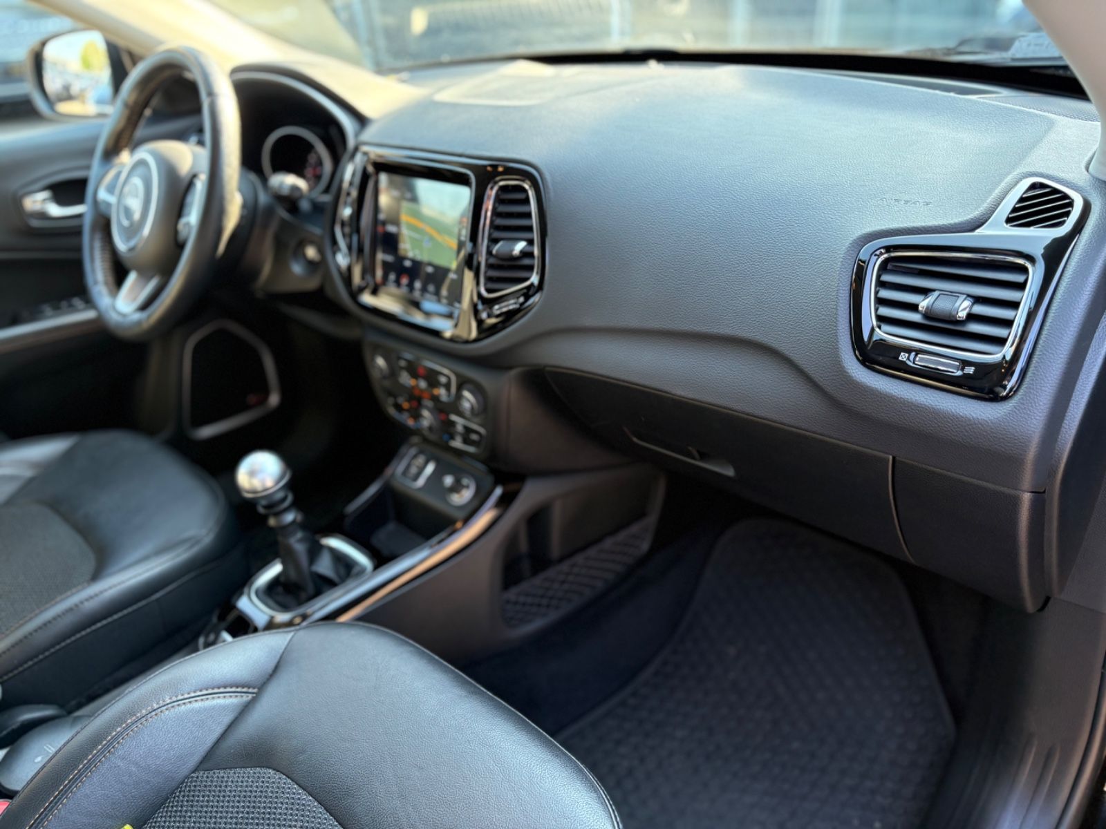 Fahrzeugabbildung Jeep COMPASS LIMITED FWD *FACELIFT*KAMERA*LEDER*