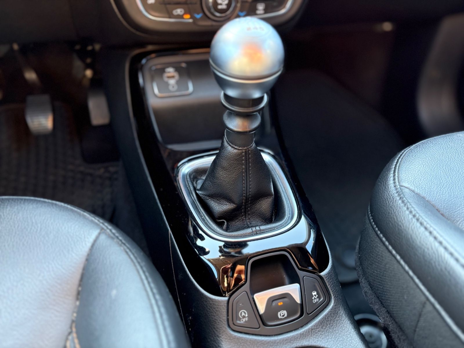 Fahrzeugabbildung Jeep COMPASS LIMITED FWD *FACELIFT*KAMERA*LEDER*