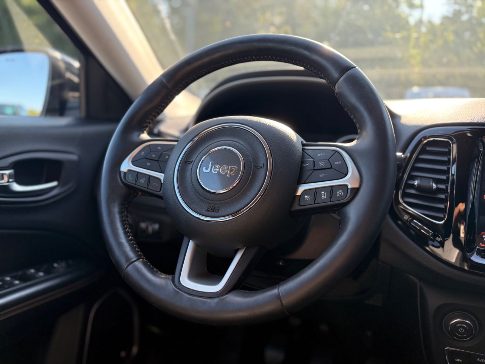 Fahrzeugabbildung Jeep COMPASS LIMITED FWD *FACELIFT*KAMERA*LEDER*