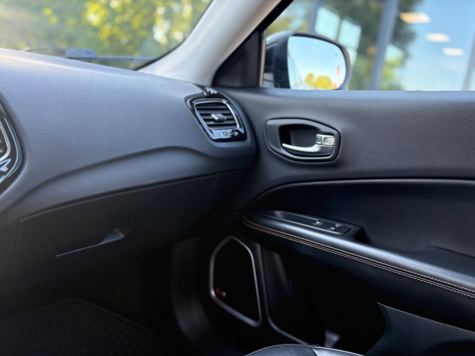 Fahrzeugabbildung Jeep COMPASS LIMITED FWD *FACELIFT*KAMERA*LEDER*