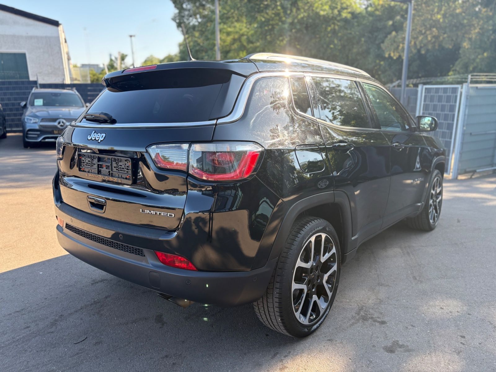 Fahrzeugabbildung Jeep COMPASS LIMITED FWD *FACELIFT*KAMERA*LEDER*