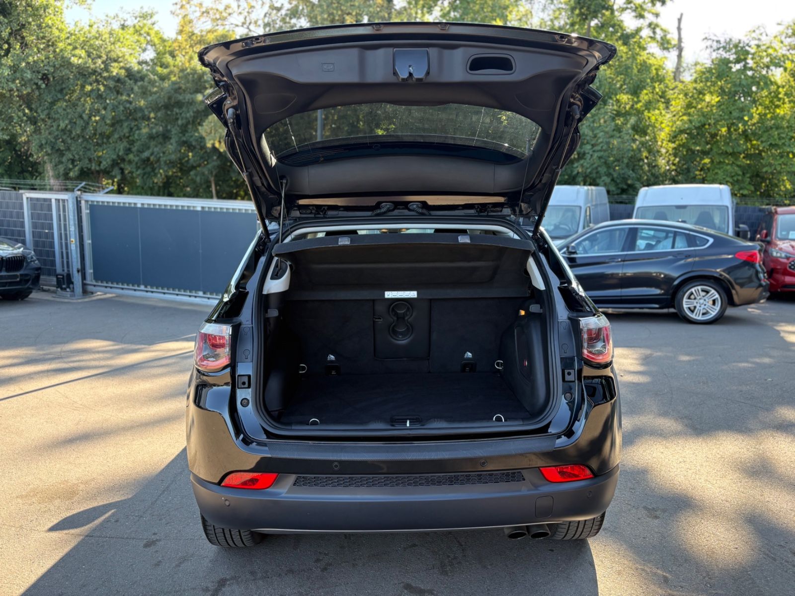 Fahrzeugabbildung Jeep COMPASS LIMITED FWD *FACELIFT*KAMERA*LEDER*