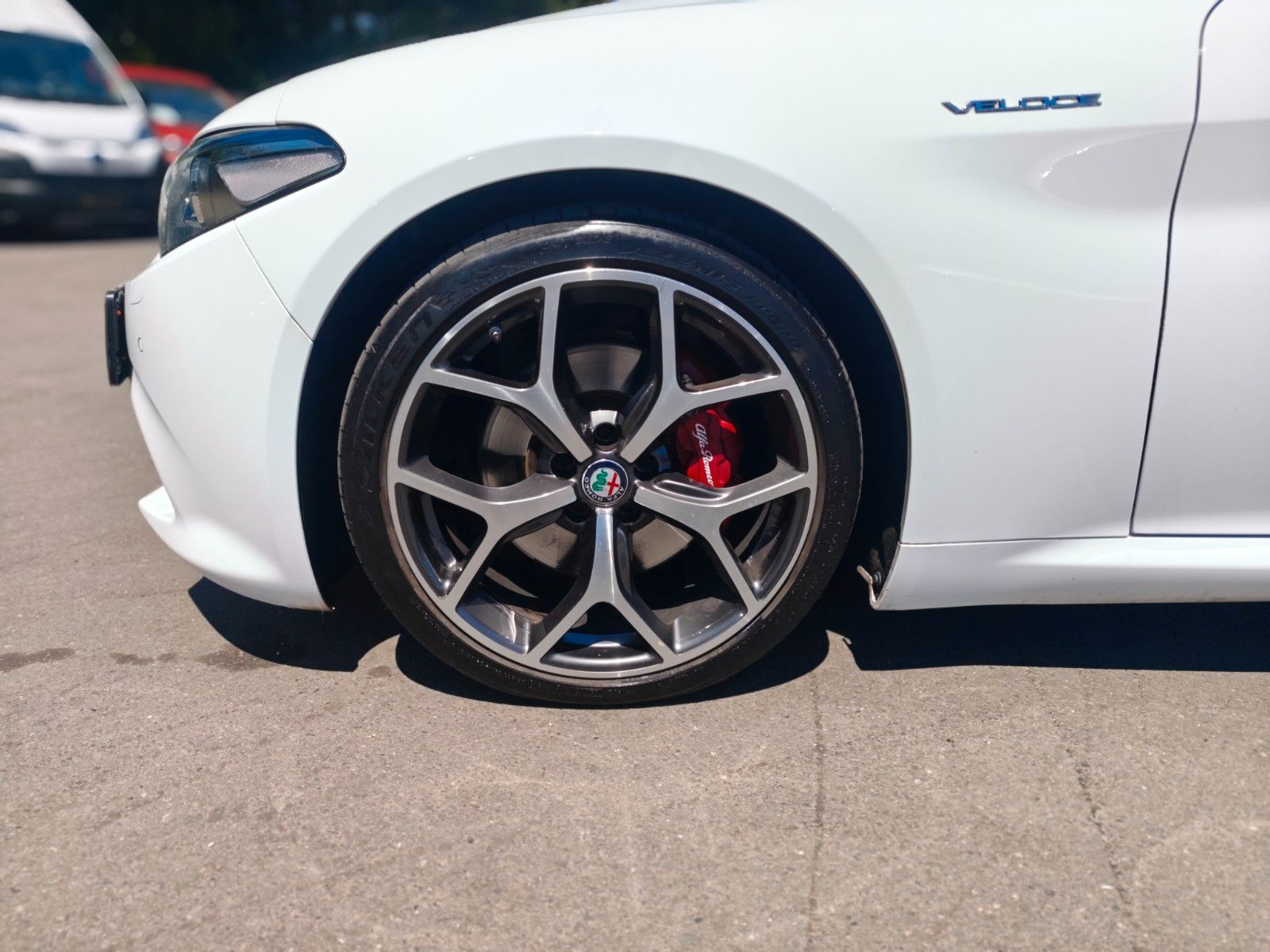 Fahrzeugabbildung Alfa Romeo GIULIA VELOCE Q4 *AUT*LEDER*NAVI*KAM*SHZ*8xALU*