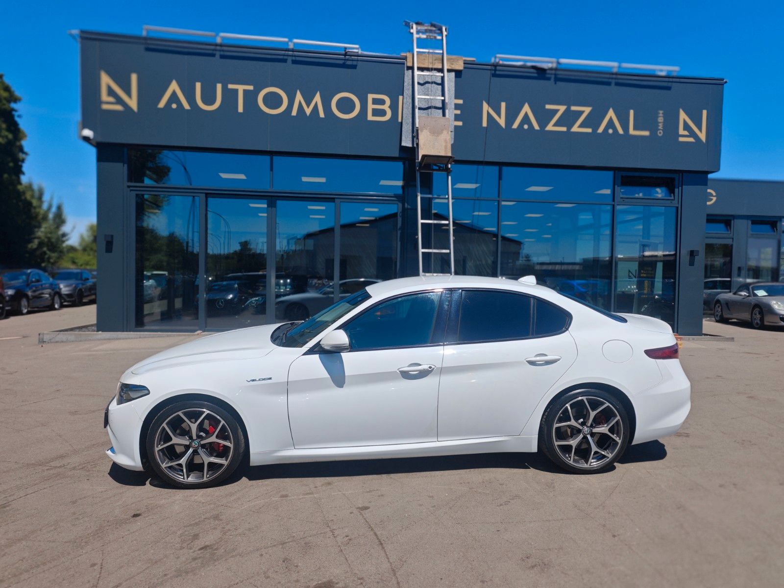 Fahrzeugabbildung Alfa Romeo GIULIA VELOCE Q4 *AUT*LEDER*NAVI*KAM*SHZ*8xALU*