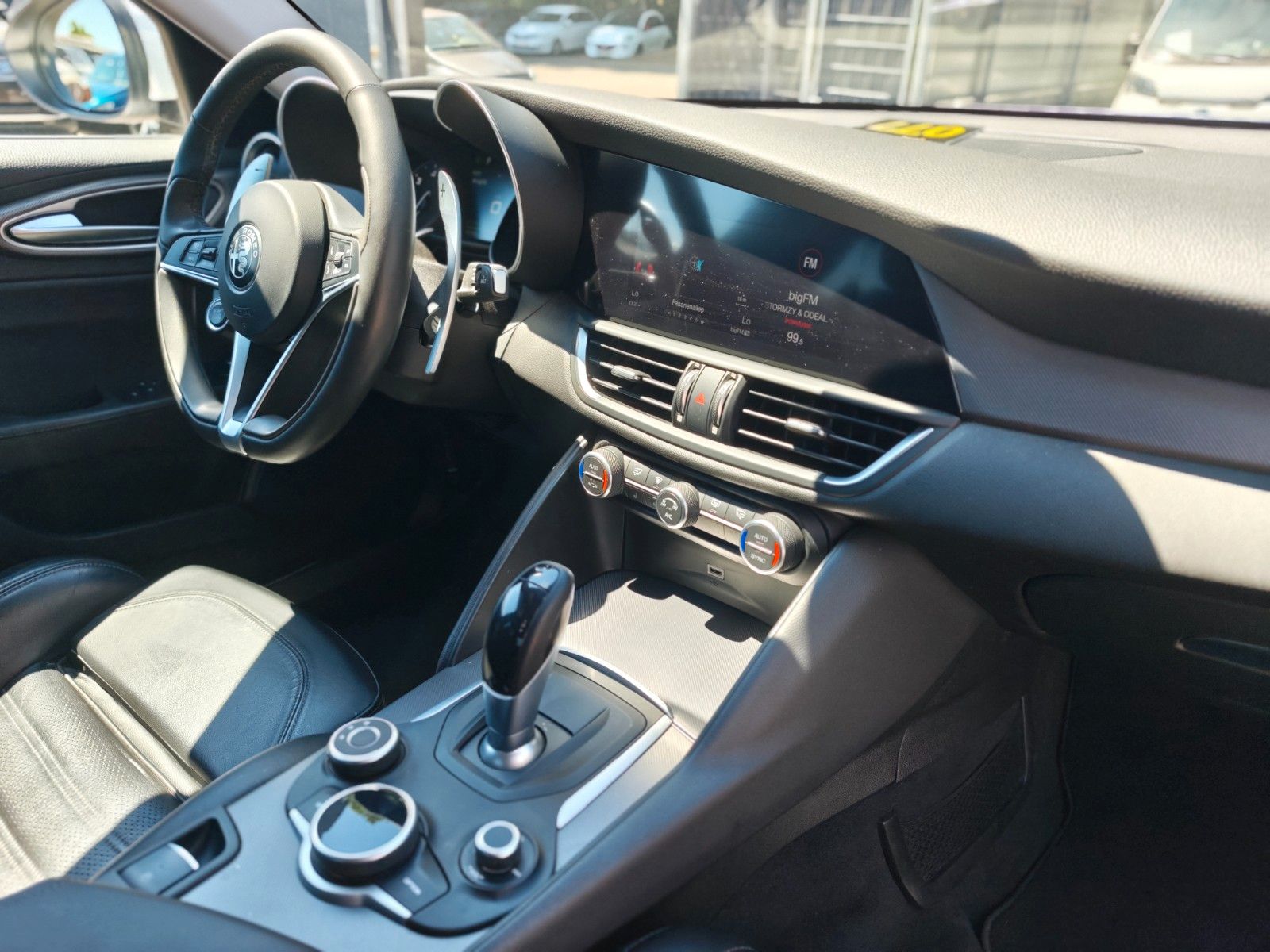 Fahrzeugabbildung Alfa Romeo GIULIA VELOCE Q4 *AUT*LEDER*NAVI*KAM*SHZ*8xALU*