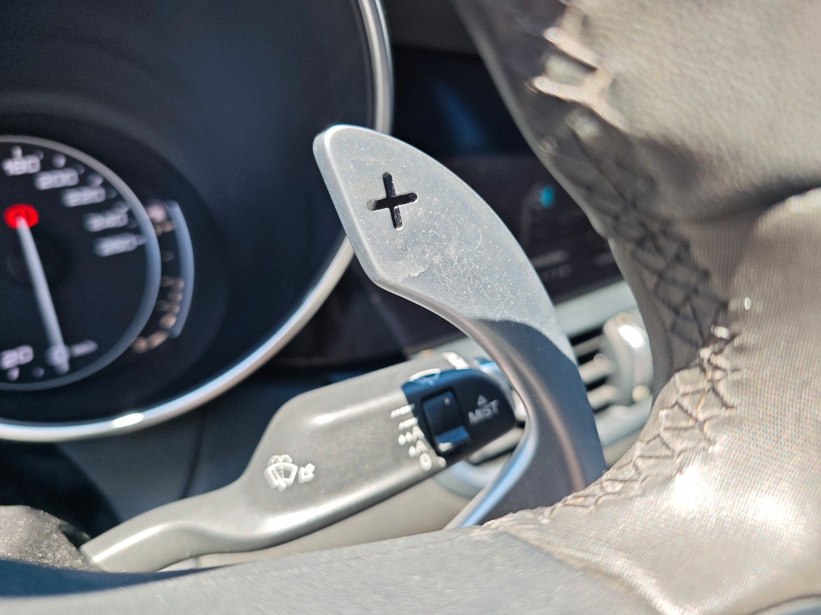 Fahrzeugabbildung Alfa Romeo GIULIA VELOCE Q4 *AUT*LEDER*NAVI*KAM*SHZ*8xALU*