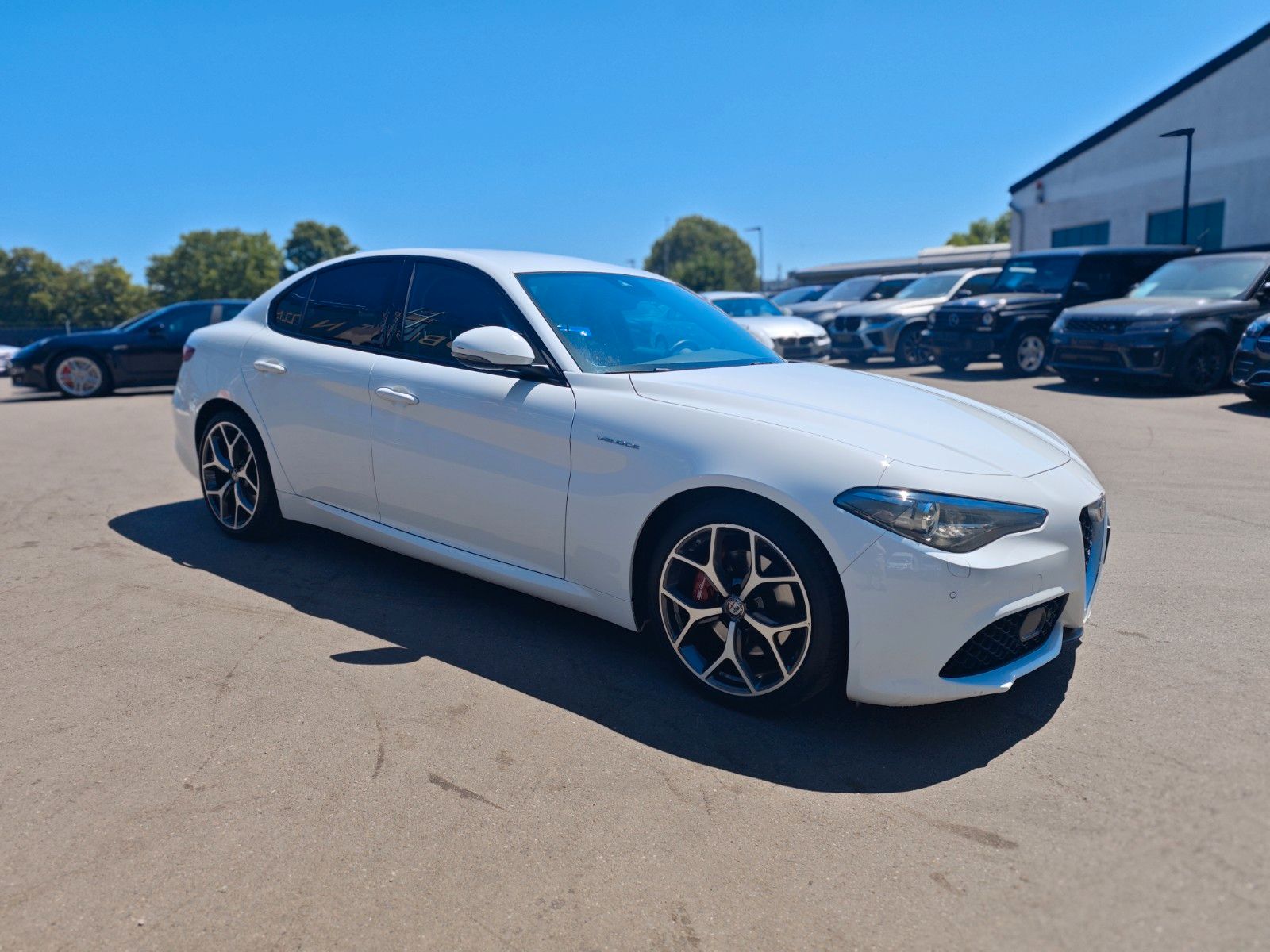 Fahrzeugabbildung Alfa Romeo GIULIA VELOCE Q4 *AUT*LEDER*NAVI*KAM*SHZ*8xALU*