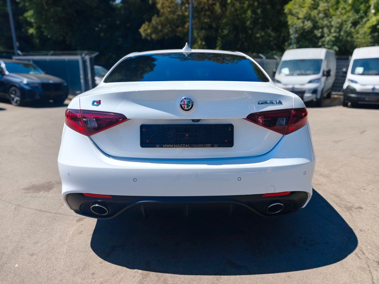 Fahrzeugabbildung Alfa Romeo GIULIA VELOCE Q4 *AUT*LEDER*NAVI*KAM*SHZ*8xALU*