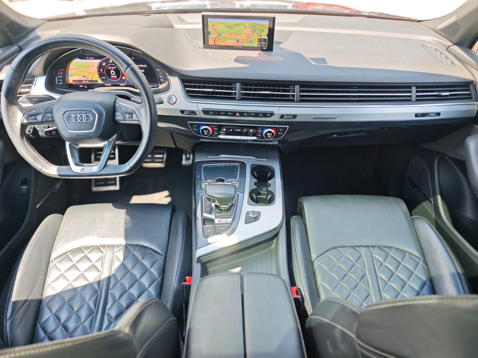 Fahrzeugabbildung Audi SQ7 4.0 TDI QUATTRO *ABT*1.HD*LUFT*PANO*7SITZER*