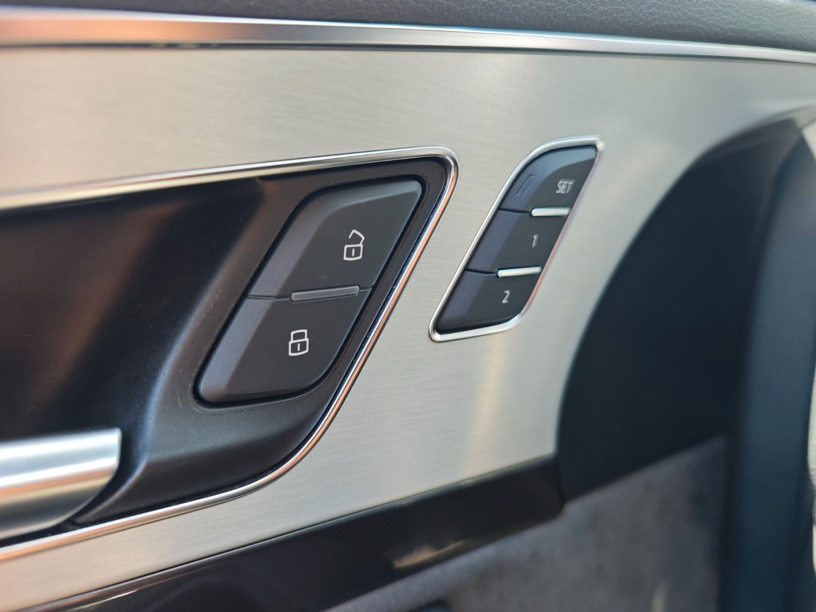Fahrzeugabbildung Audi SQ7 4.0 TDI QUATTRO *ABT*1.HD*LUFT*PANO*7SITZER*