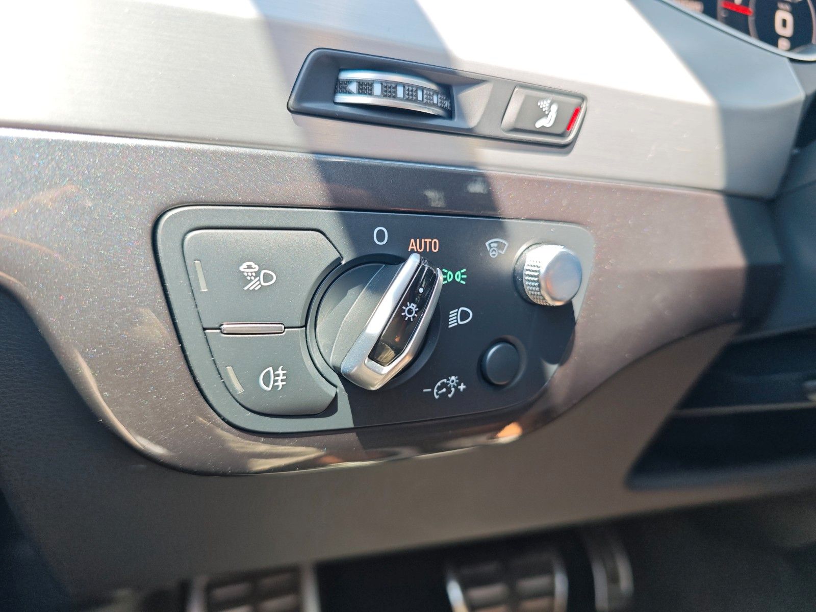 Fahrzeugabbildung Audi SQ7 4.0 TDI QUATTRO *ABT*1.HD*LUFT*PANO*7SITZER*