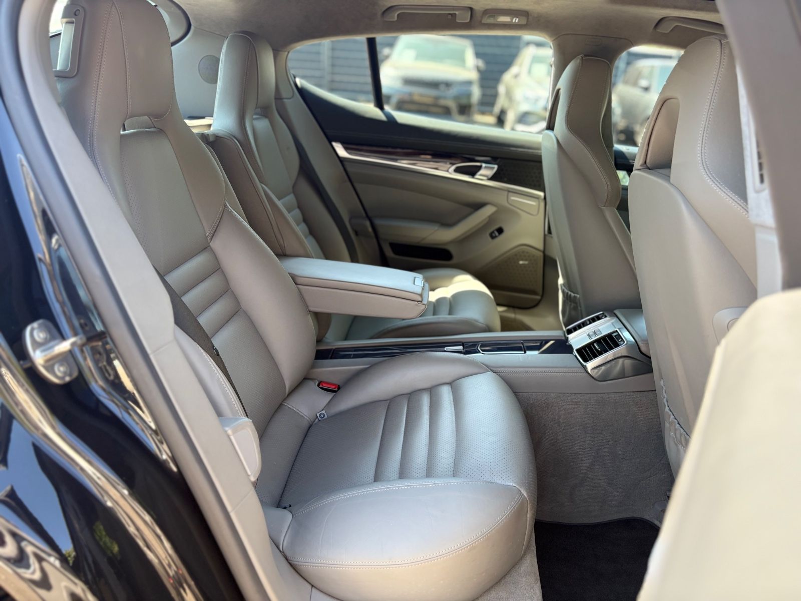 Fahrzeugabbildung Porsche PANAMERA GTS*BOSE*SCHIEBEDACH*CHRONO*SPORTABGAS*