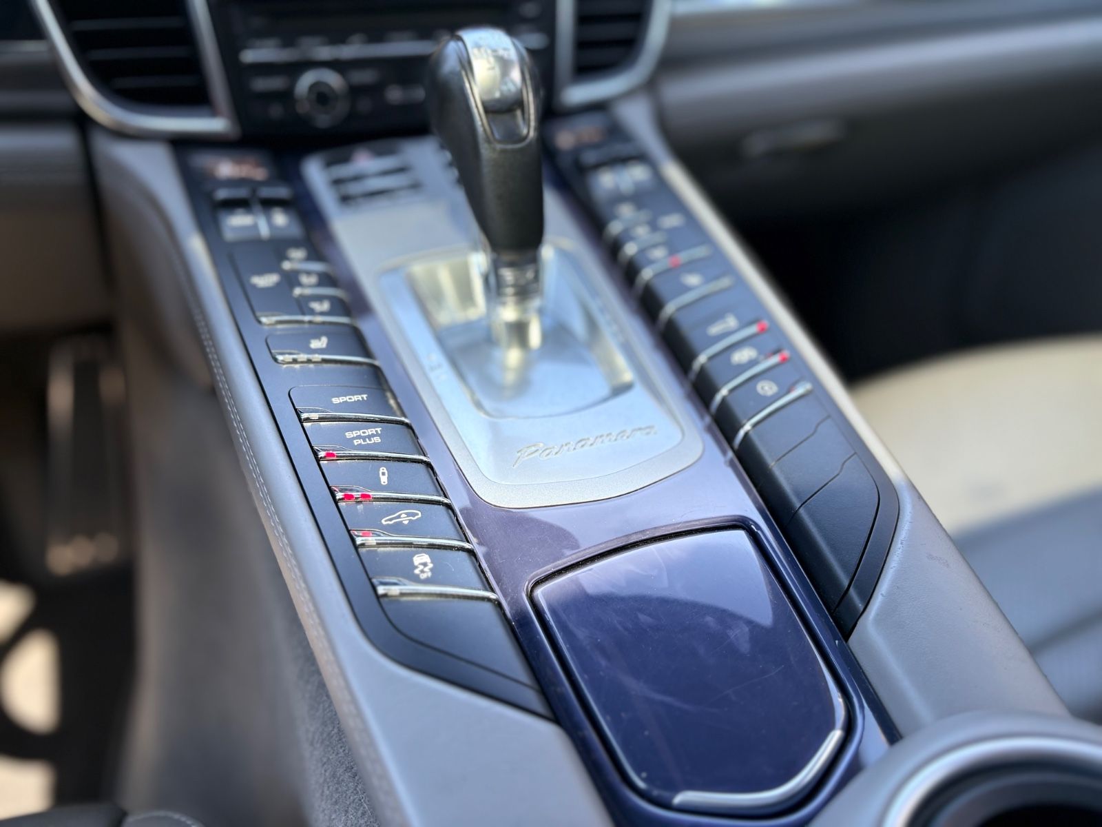 Fahrzeugabbildung Porsche PANAMERA GTS*BOSE*SCHIEBEDACH*CHRONO*SPORTABGAS*