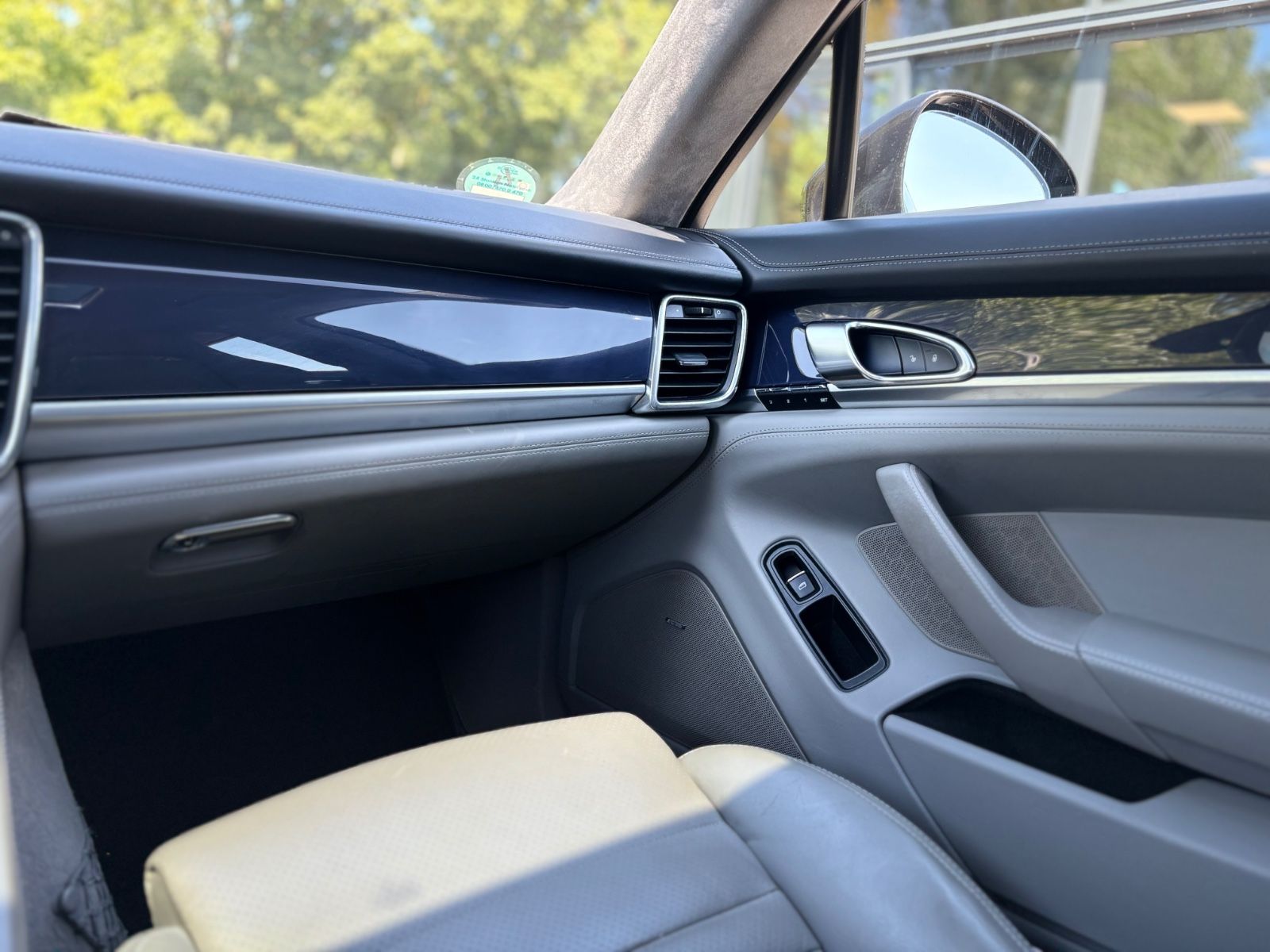 Fahrzeugabbildung Porsche PANAMERA GTS*BOSE*SCHIEBEDACH*CHRONO*SPORTABGAS*