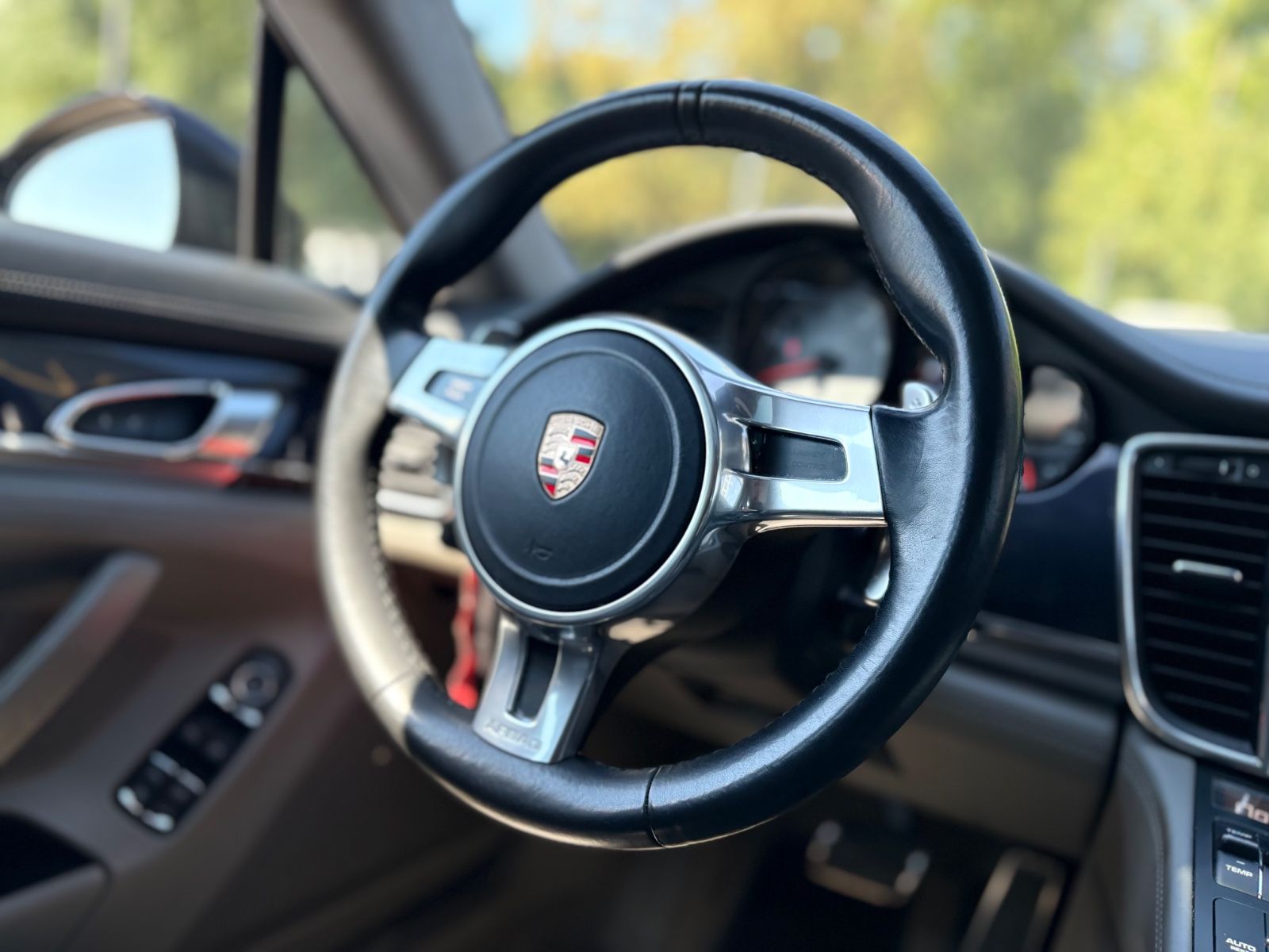 Fahrzeugabbildung Porsche PANAMERA GTS*BOSE*SCHIEBEDACH*CHRONO*SPORTABGAS*