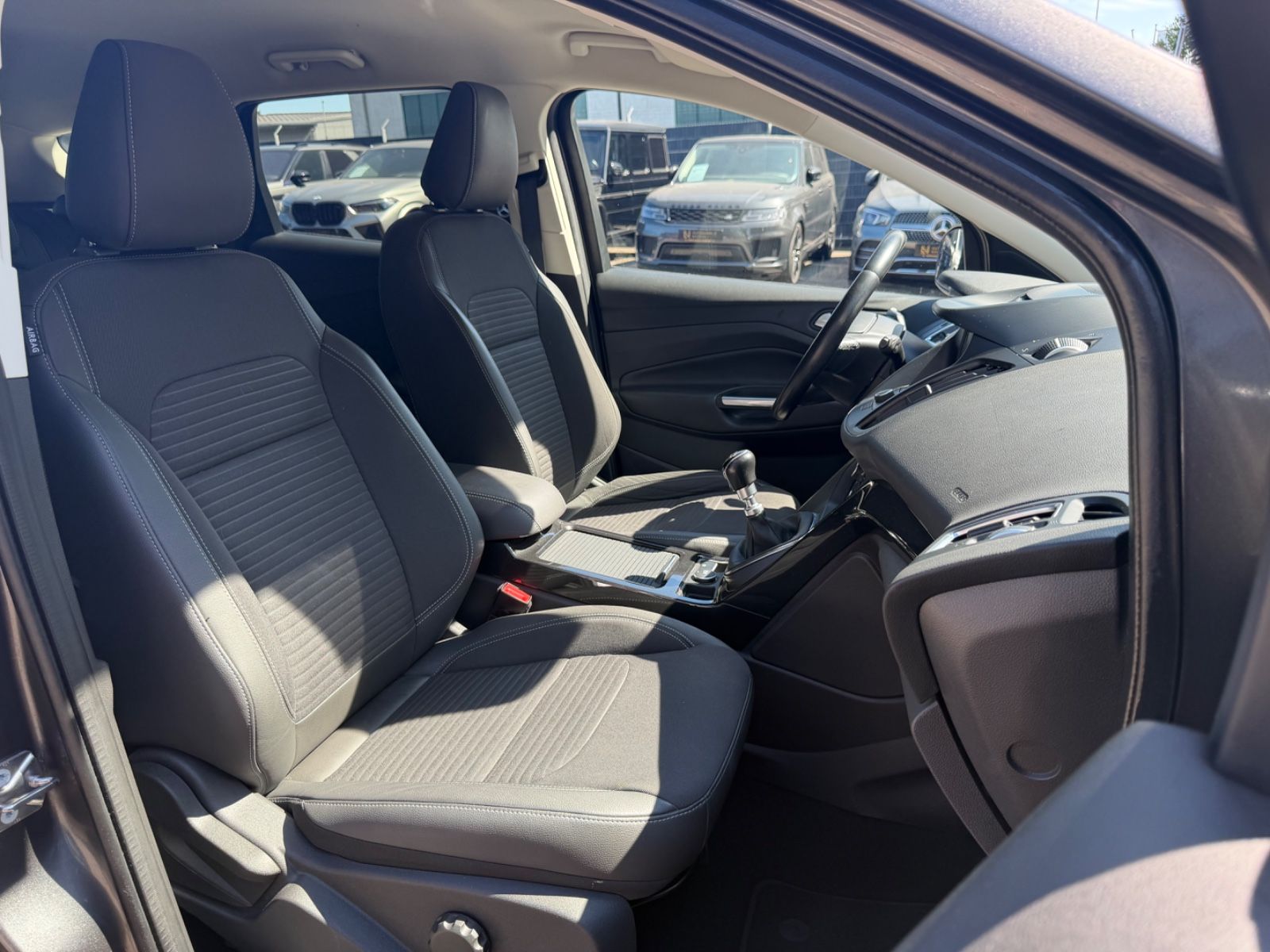 Fahrzeugabbildung Ford KUGA TITANIUM*NAVI*KLIMAAUTO.*SHZ*KAMERA*