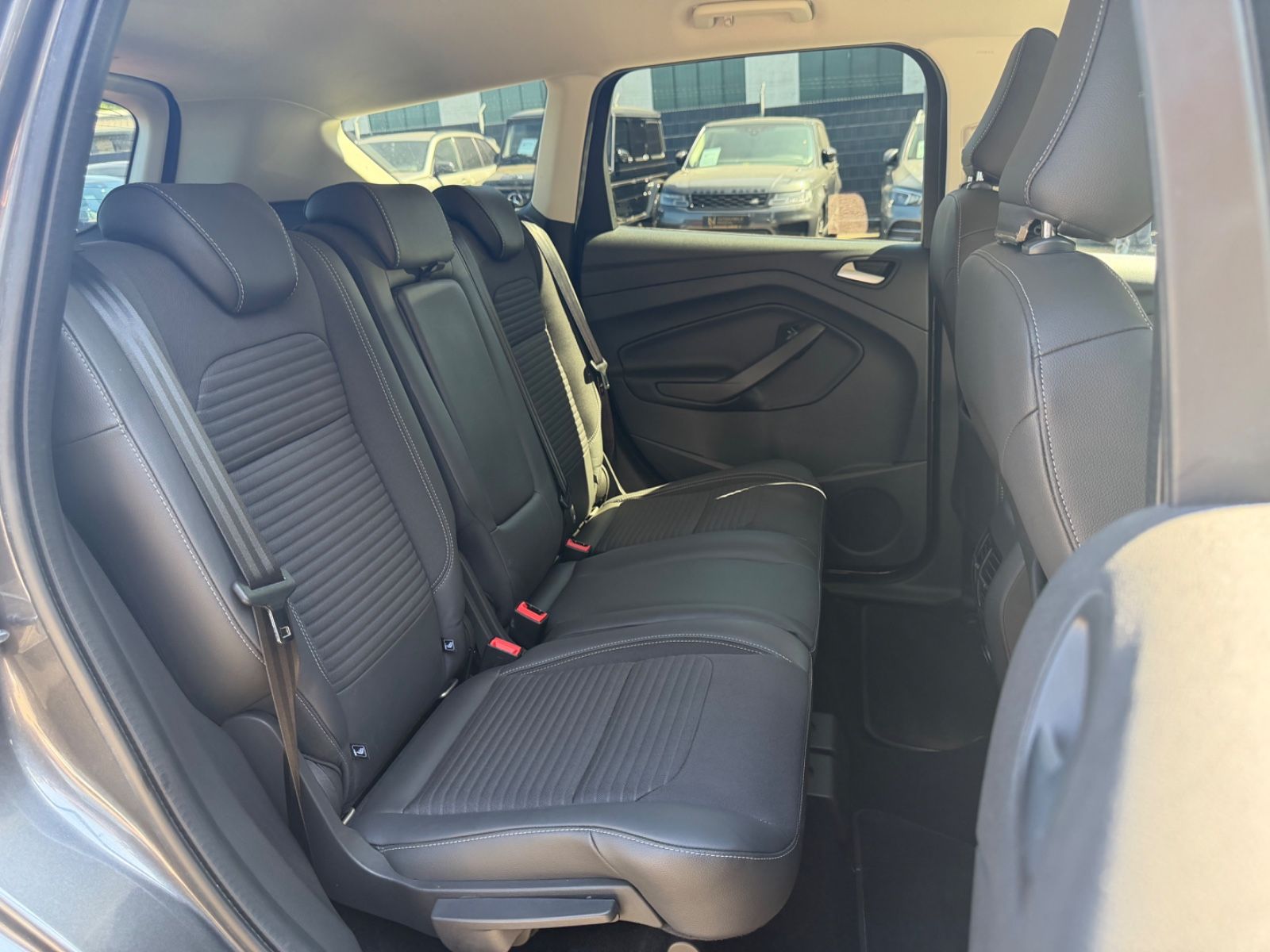 Fahrzeugabbildung Ford KUGA TITANIUM*NAVI*KLIMAAUTO.*SHZ*KAMERA*