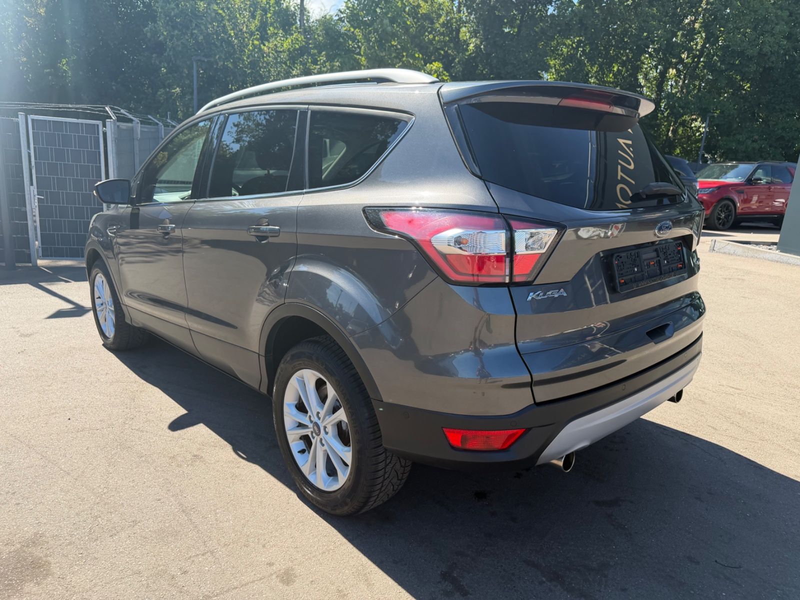 Fahrzeugabbildung Ford KUGA TITANIUM*NAVI*KLIMAAUTO.*SHZ*KAMERA*