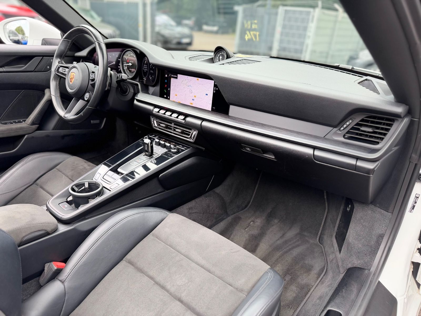 Fahrzeugabbildung Porsche 992 GTS CABRIO CARRERA 4*APPROVED*SPORT-DESIGN*
