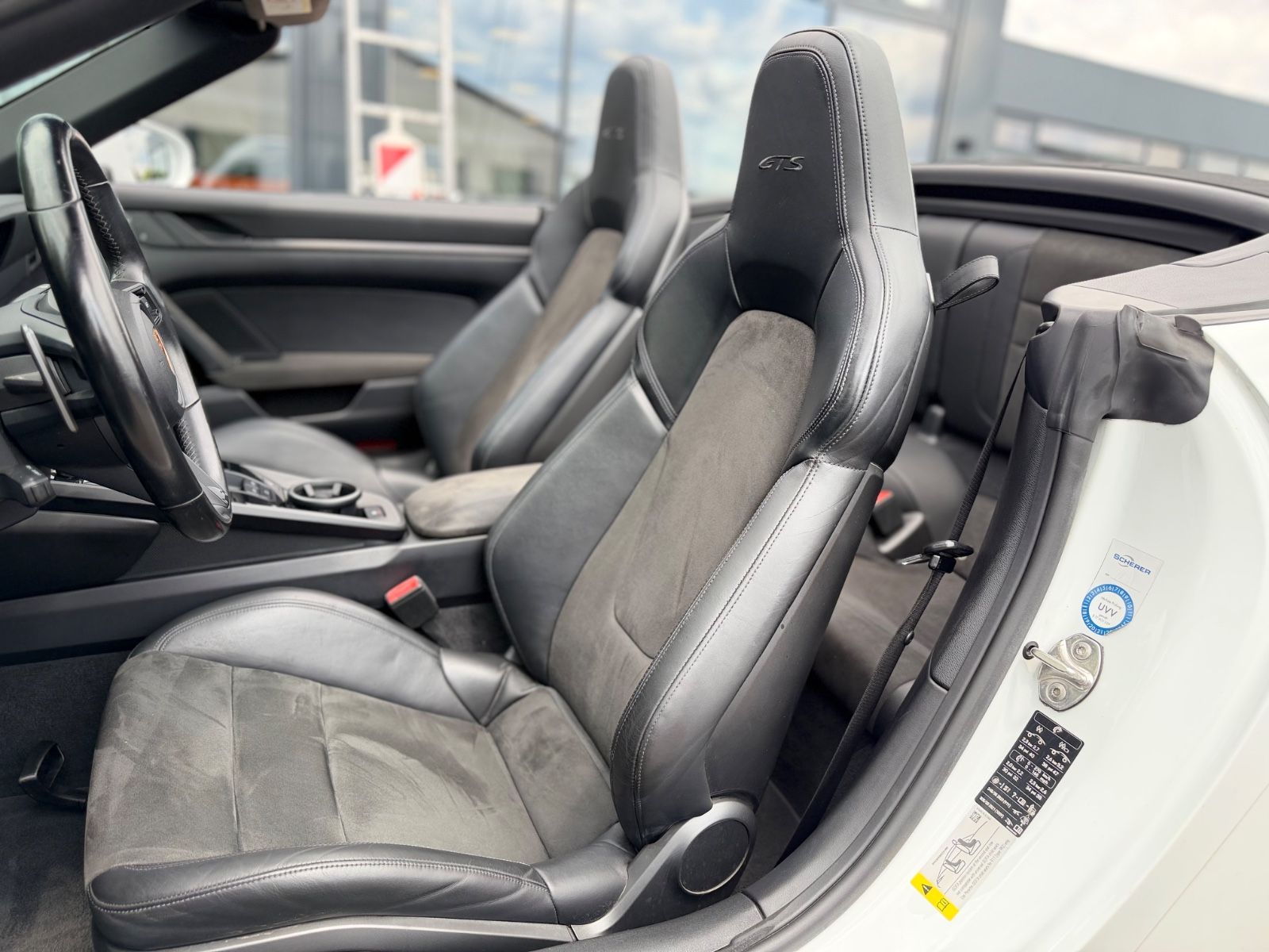 Fahrzeugabbildung Porsche 992 GTS CABRIO CARRERA 4*APPROVED*SPORT-DESIGN*