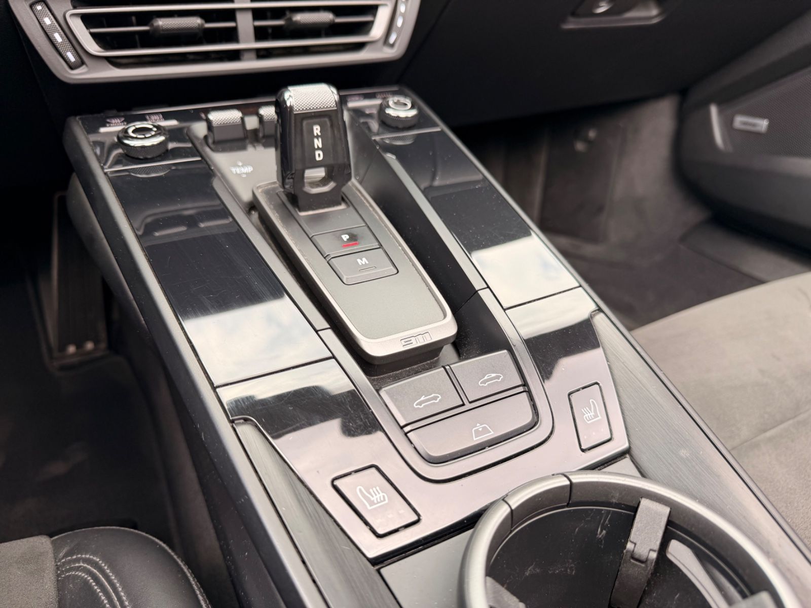 Fahrzeugabbildung Porsche 992 GTS CABRIO CARRERA 4*APPROVED*SPORT-DESIGN*
