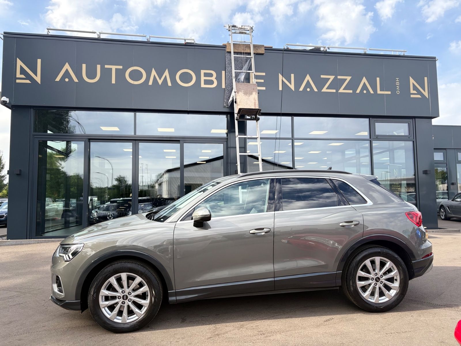 Fahrzeugabbildung Audi Q3 35 TFSI ADVANCED *1.HAND*KAMERA*LEDER*SHZ*