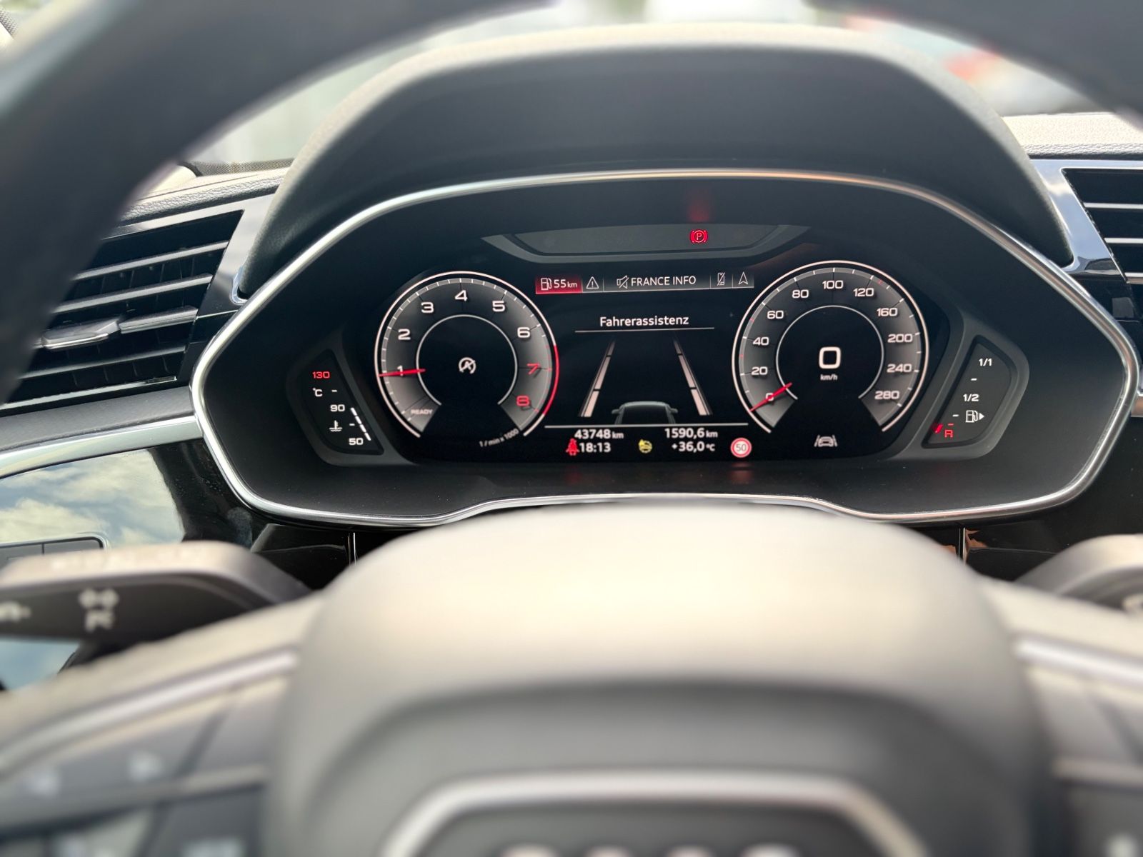 Fahrzeugabbildung Audi Q3 35 TFSI ADVANCED *1.HAND*KAMERA*LEDER*SHZ*