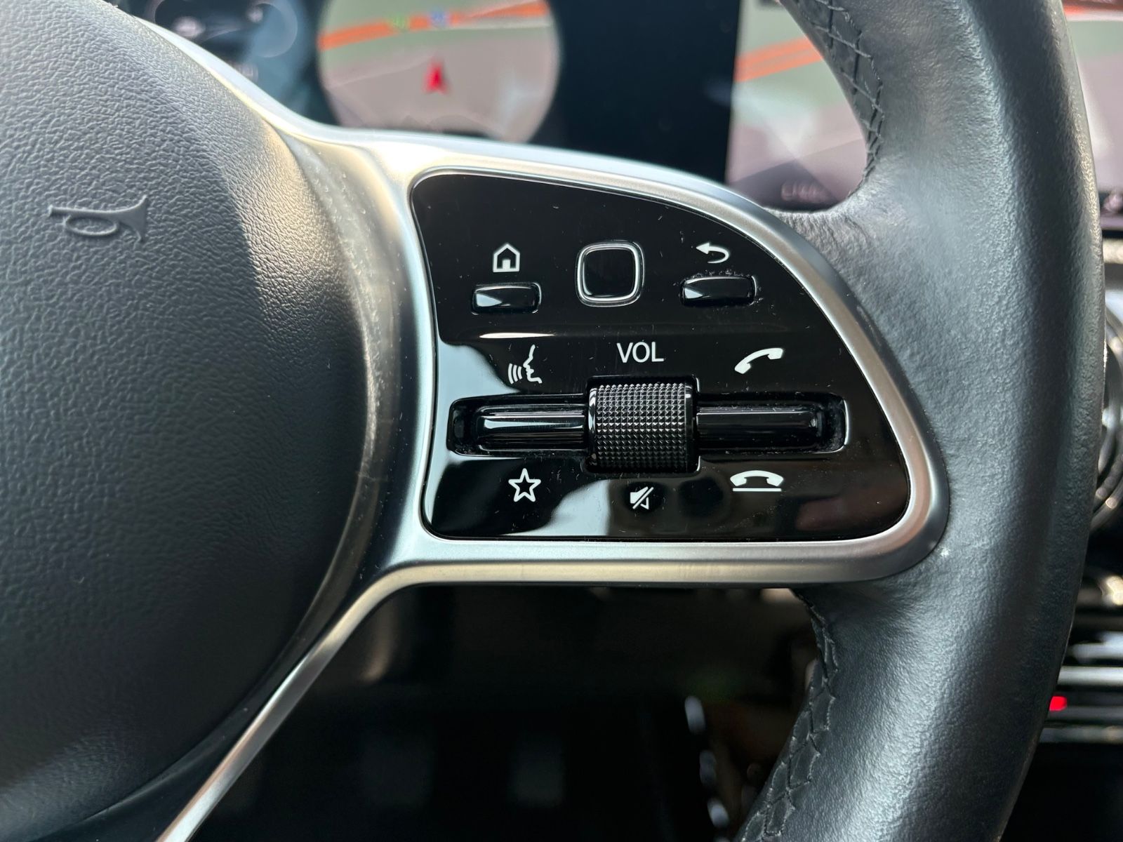 Fahrzeugabbildung Mercedes-Benz A 180 d LIMOUSINE *MULTIBEAM*KAM*SHZ*ALU*