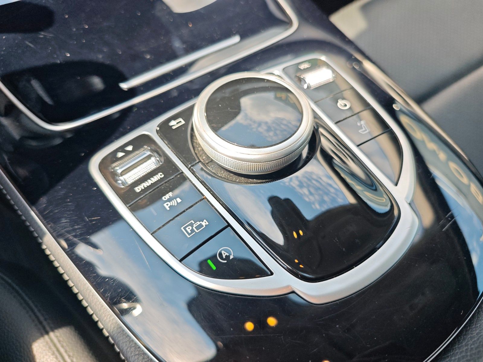 Fahrzeugabbildung Mercedes-Benz E 220 E*AVANTGARDE*NAVI*VOLL LED*KAMERA*AHK*