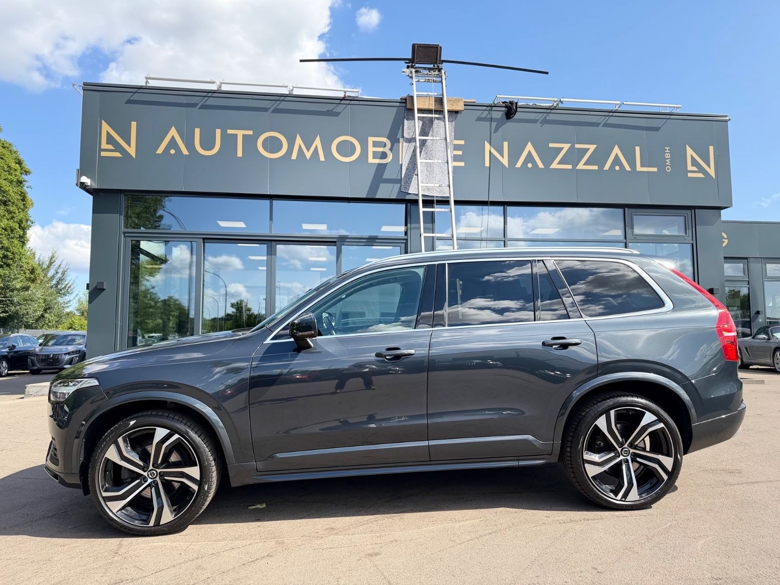 Fahrzeugabbildung Volvo XC 90 MOMENTUM PRO AWD *7.SITZER*NAVI*LEDER*