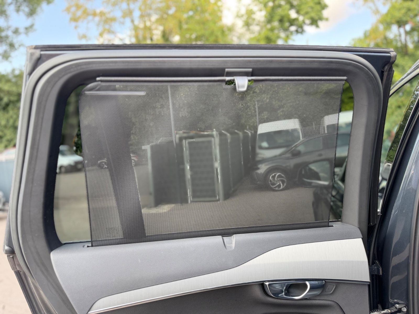 Fahrzeugabbildung Volvo XC 90 MOMENTUM PRO AWD *7.SITZER*NAVI*LEDER*