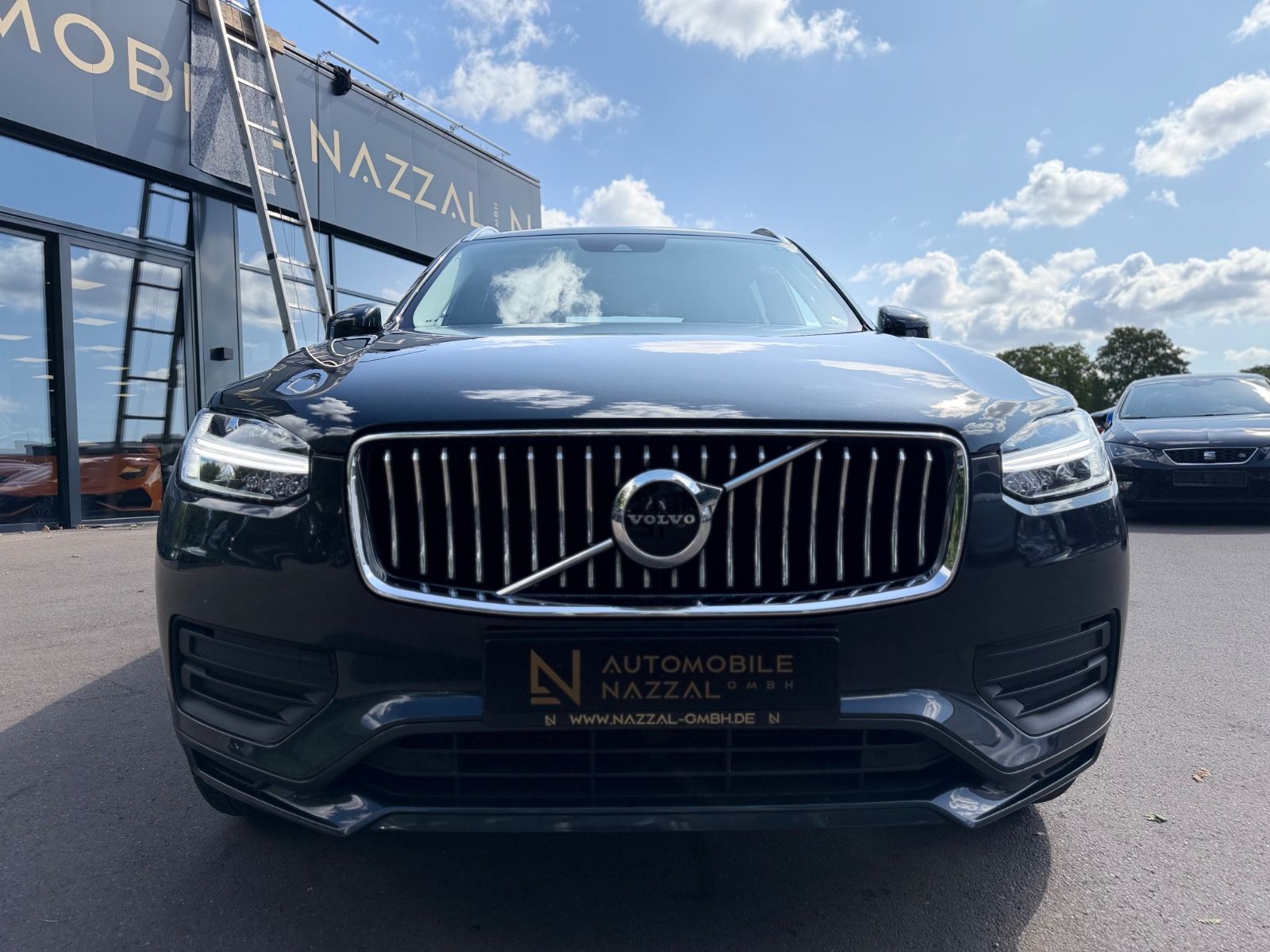 Fahrzeugabbildung Volvo XC 90 MOMENTUM PRO AWD *7.SITZER*NAVI*LEDER*