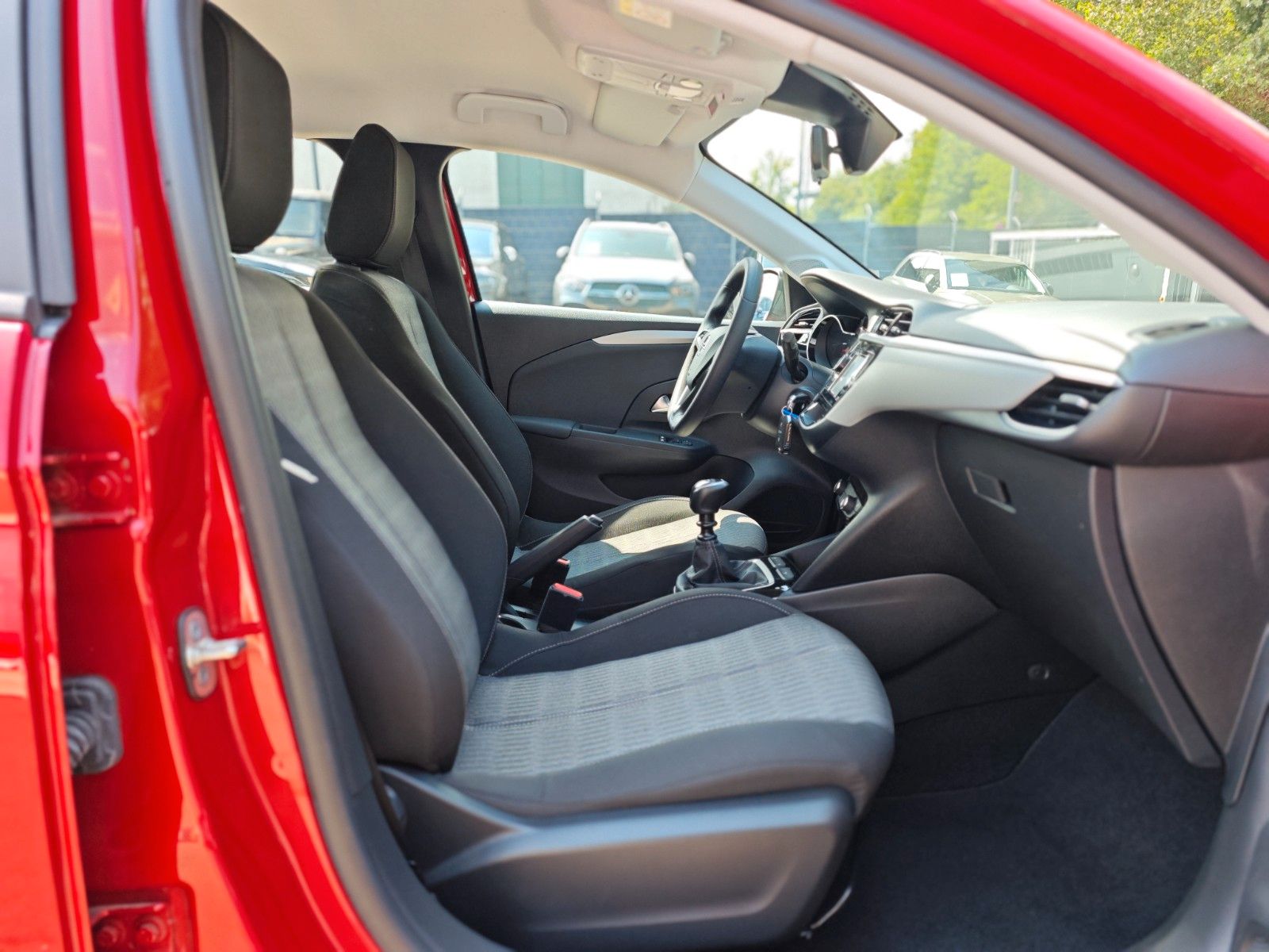 Fahrzeugabbildung Opel CORSA F*KLIMA*PDC*SITZHEIZUNG*TEMPOMAT*