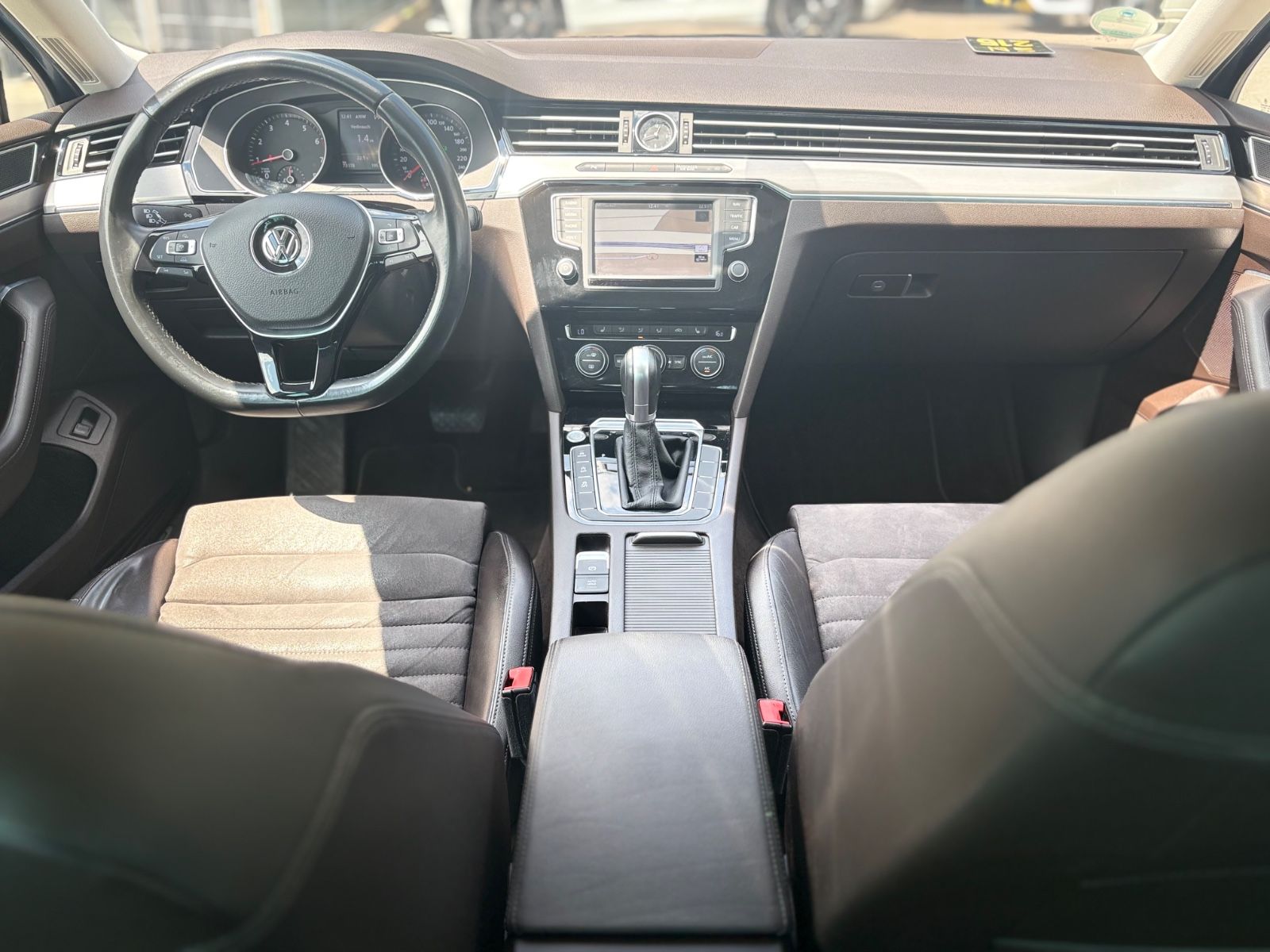 Fahrzeugabbildung Volkswagen PASSAT LIM. HIGHLINE *AUTOMATIK*ALCANTARA*SHZ*