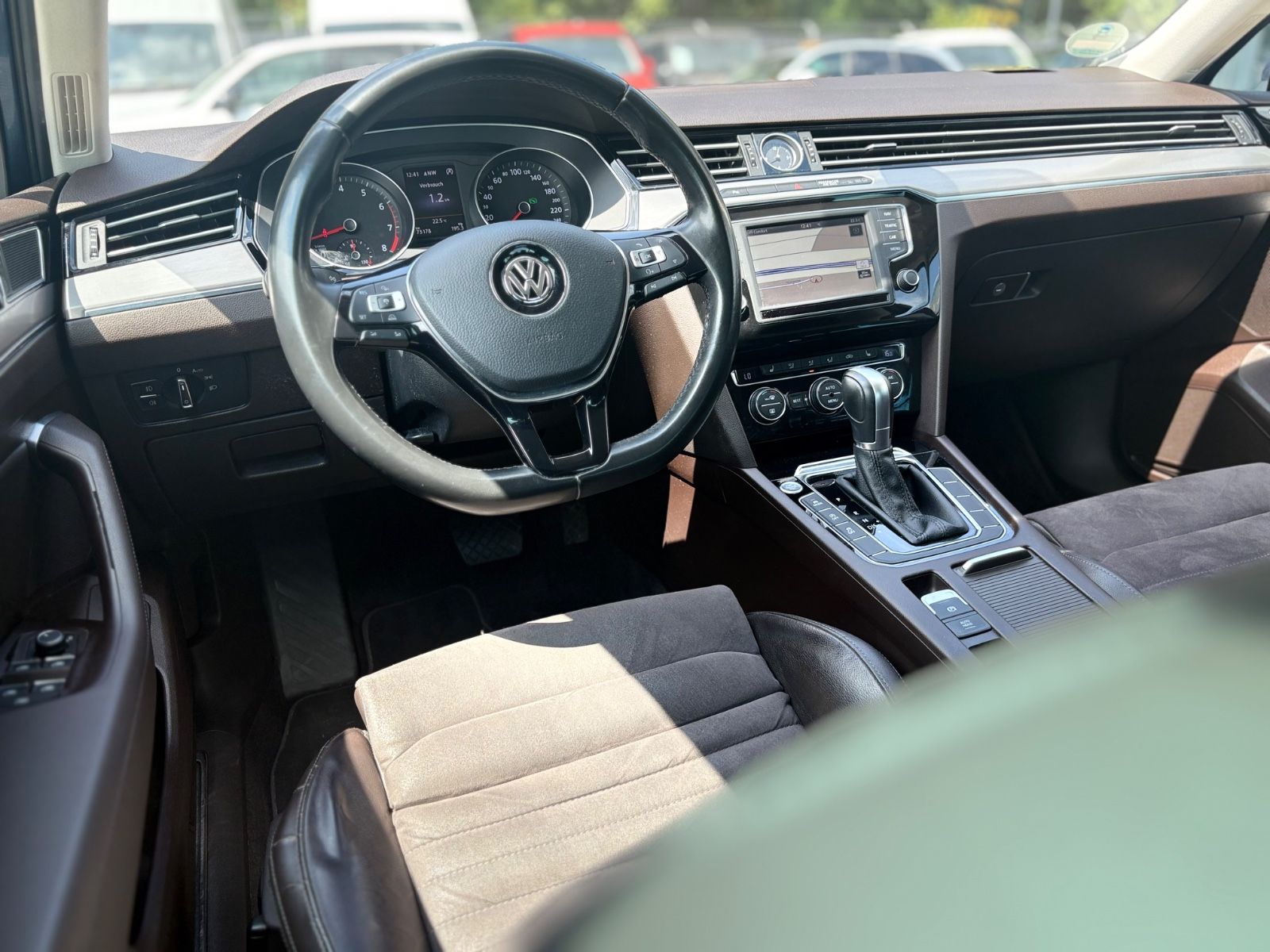 Fahrzeugabbildung Volkswagen PASSAT LIM. HIGHLINE *AUTOMATIK*ALCANTARA*SHZ*