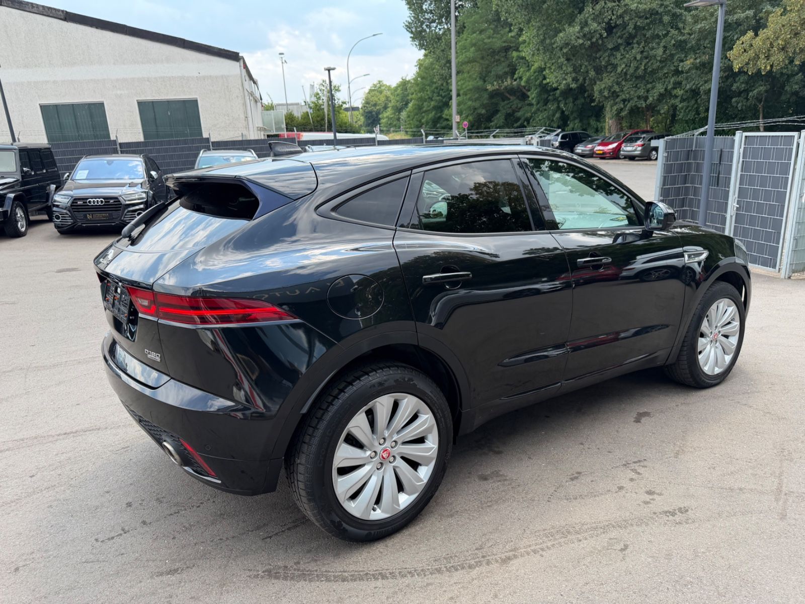 Fahrzeugabbildung Jaguar E-PACE R-DYNAMIC S AWD*LED*R-KAMERA*NAVI*