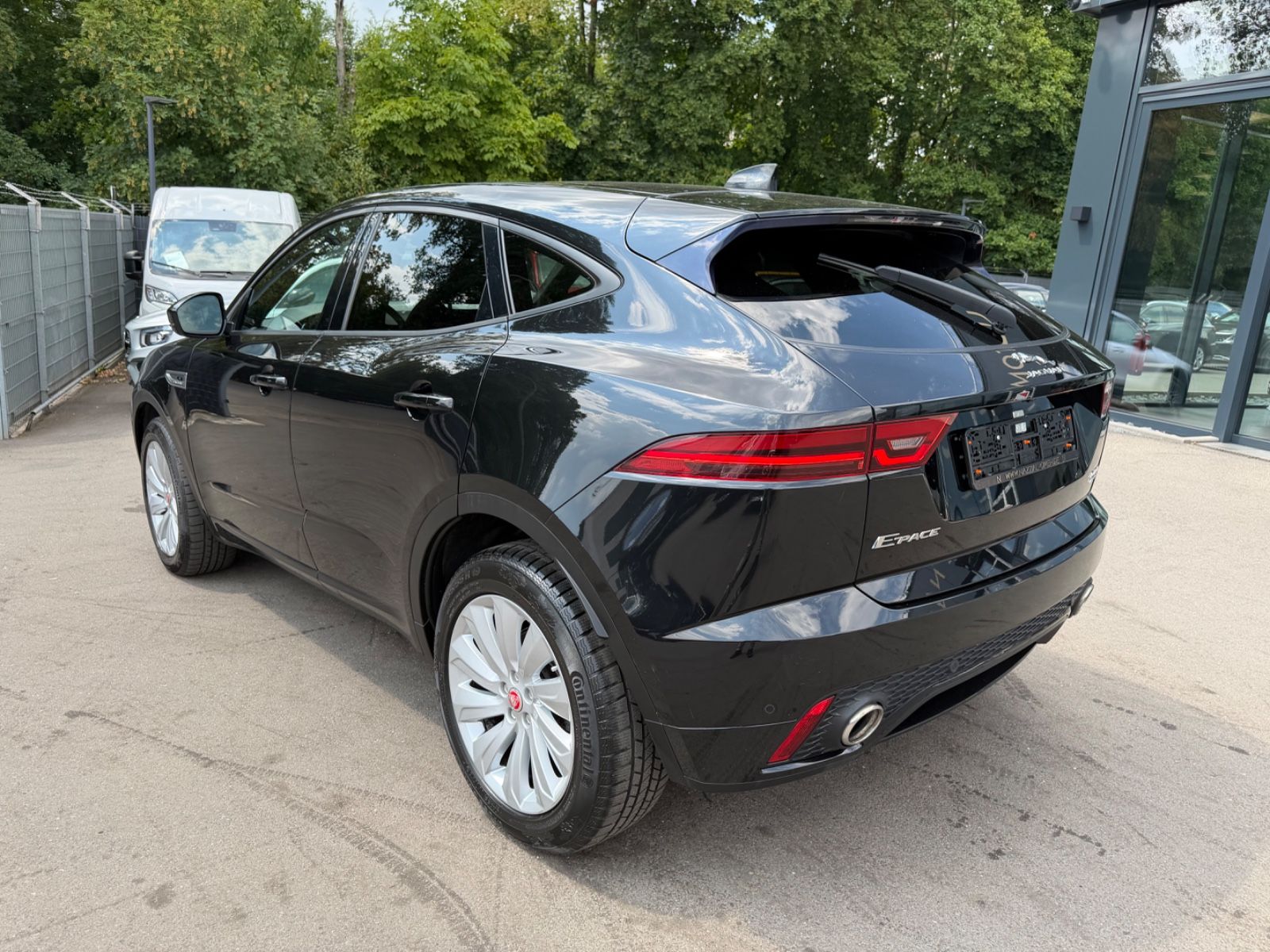Fahrzeugabbildung Jaguar E-PACE R-DYNAMIC S AWD*LED*R-KAMERA*NAVI*