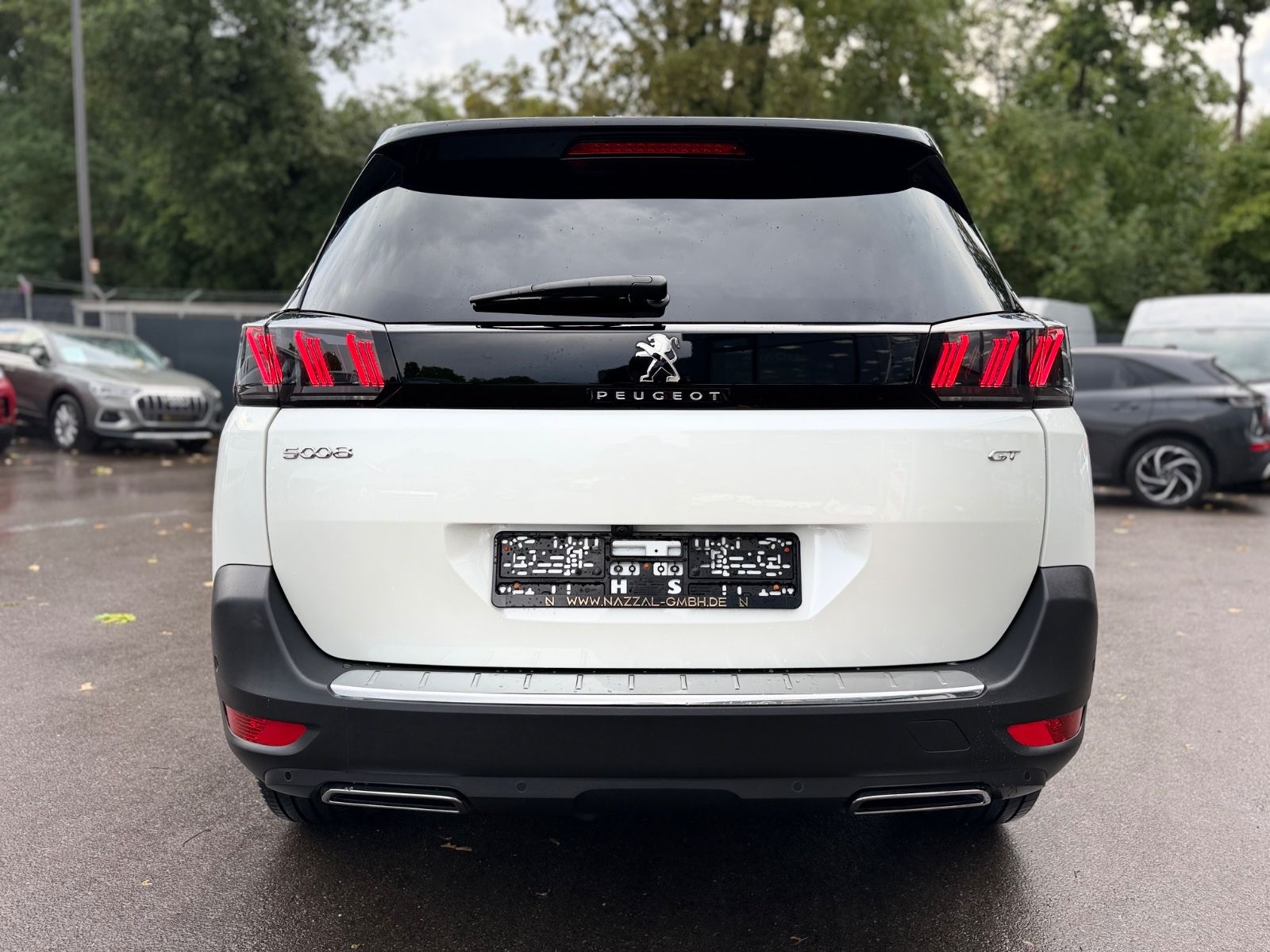 Fahrzeugabbildung Peugeot 5008 GT *AUT*7 SITZE*PANO*LED*TEILLEDER*KAM*NAVI