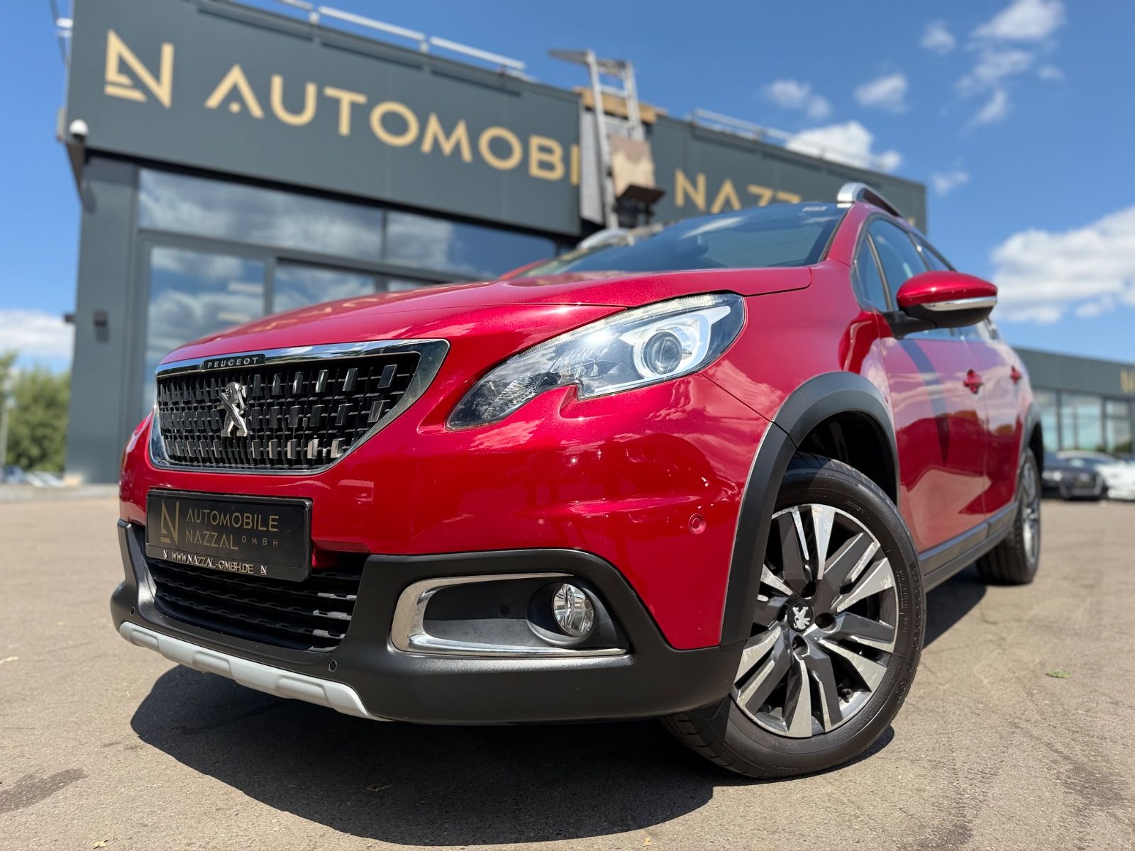 Fahrzeugabbildung Peugeot 2008 ALLURE *PANO*8-FACH*TEILLEDER*ALU*CARPLAY*