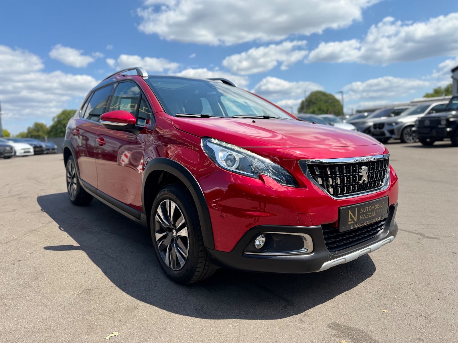 Fahrzeugabbildung Peugeot 2008 ALLURE *PANO*8-FACH*TEILLEDER*ALU*CARPLAY*