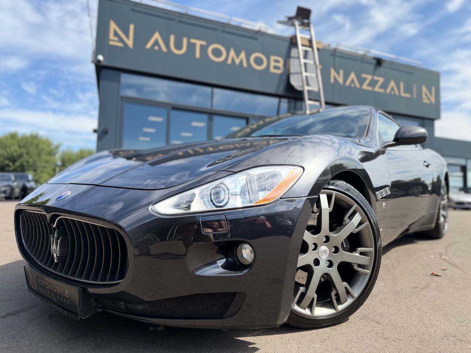 Fahrzeugabbildung Maserati GRANTURISMO*AUT.*LEDER-ROT*PDC*SPORT-ABGAS*