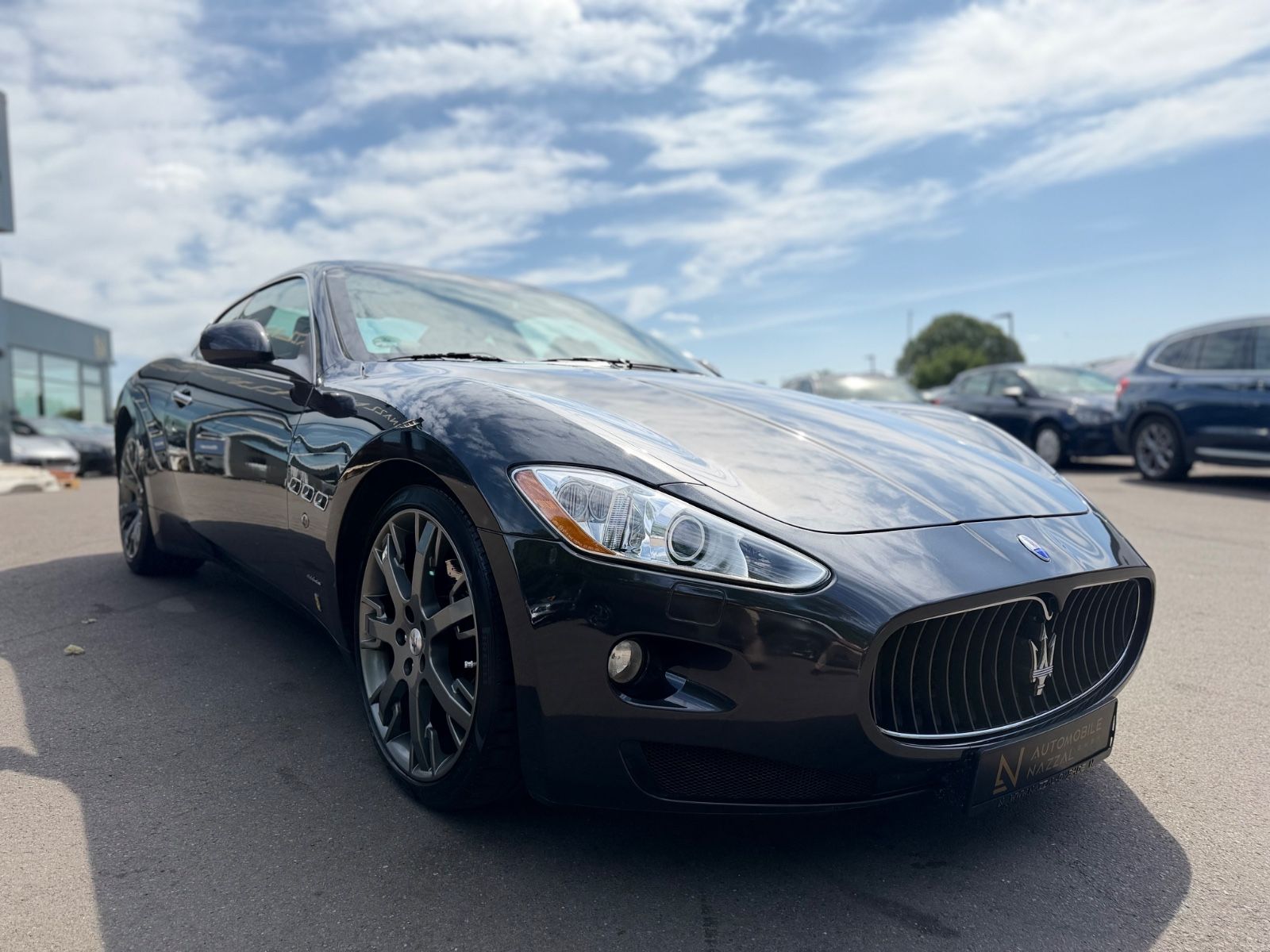 Fahrzeugabbildung Maserati GRANTURISMO*AUT.*LEDER-ROT*PDC*SPORT-ABGAS*