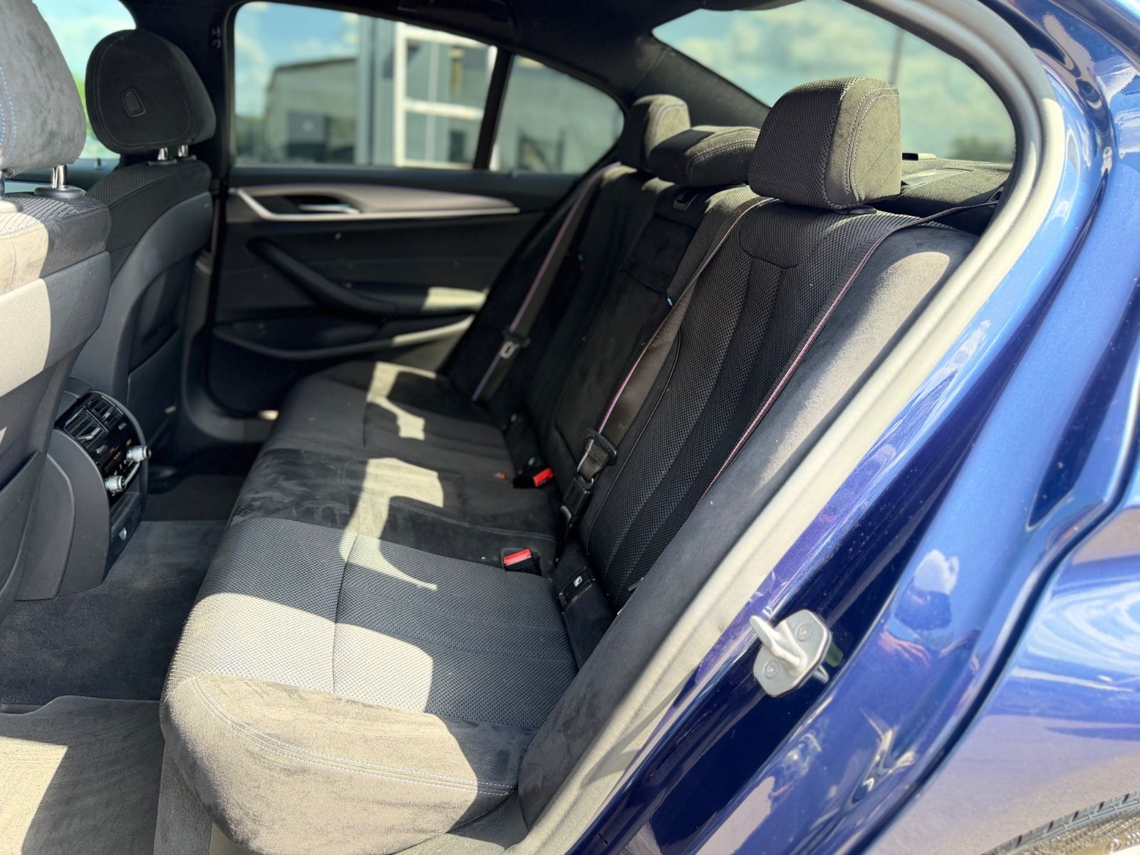 Fahrzeugabbildung BMW M550i xDRIVE*LIM*2.HD*LED*KAMERA*SHZ*COC*TOP*